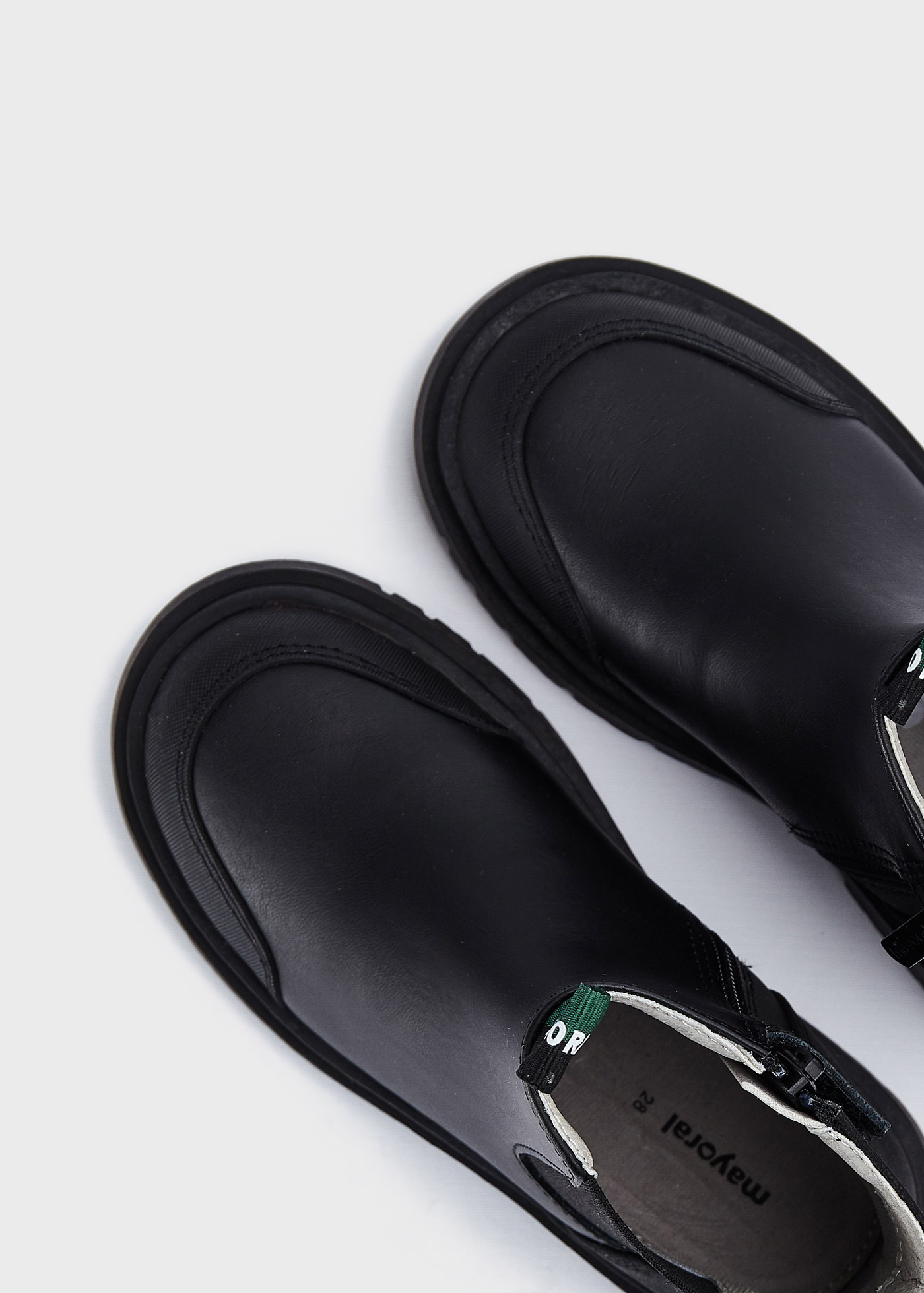 Botas Chelsea de couro sustentável para meninos