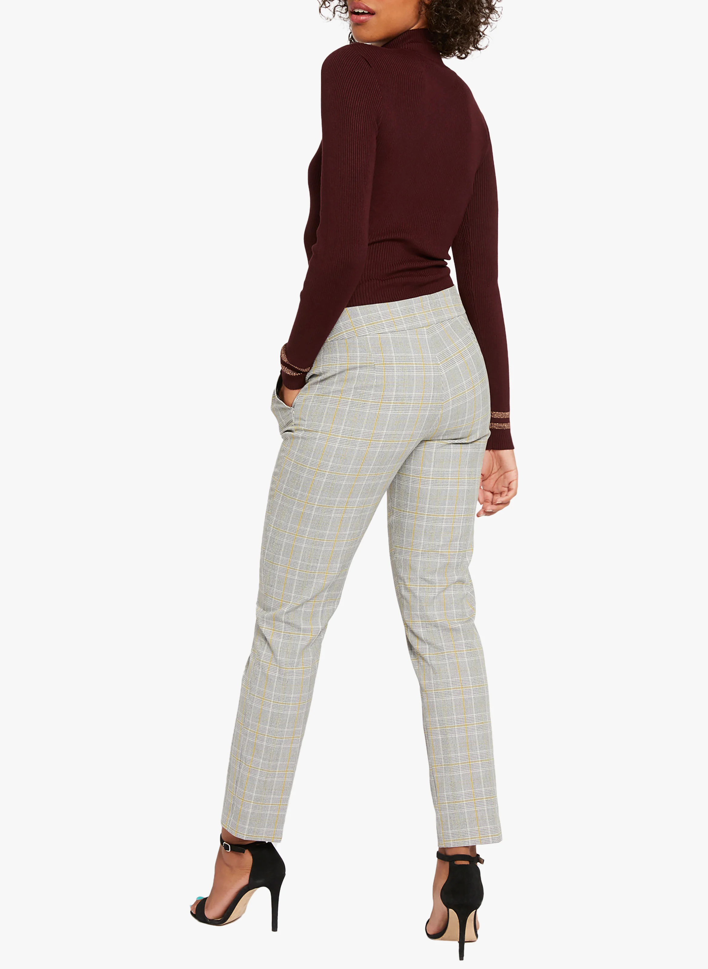 MAVAO.N - Pull col montant boutonné |