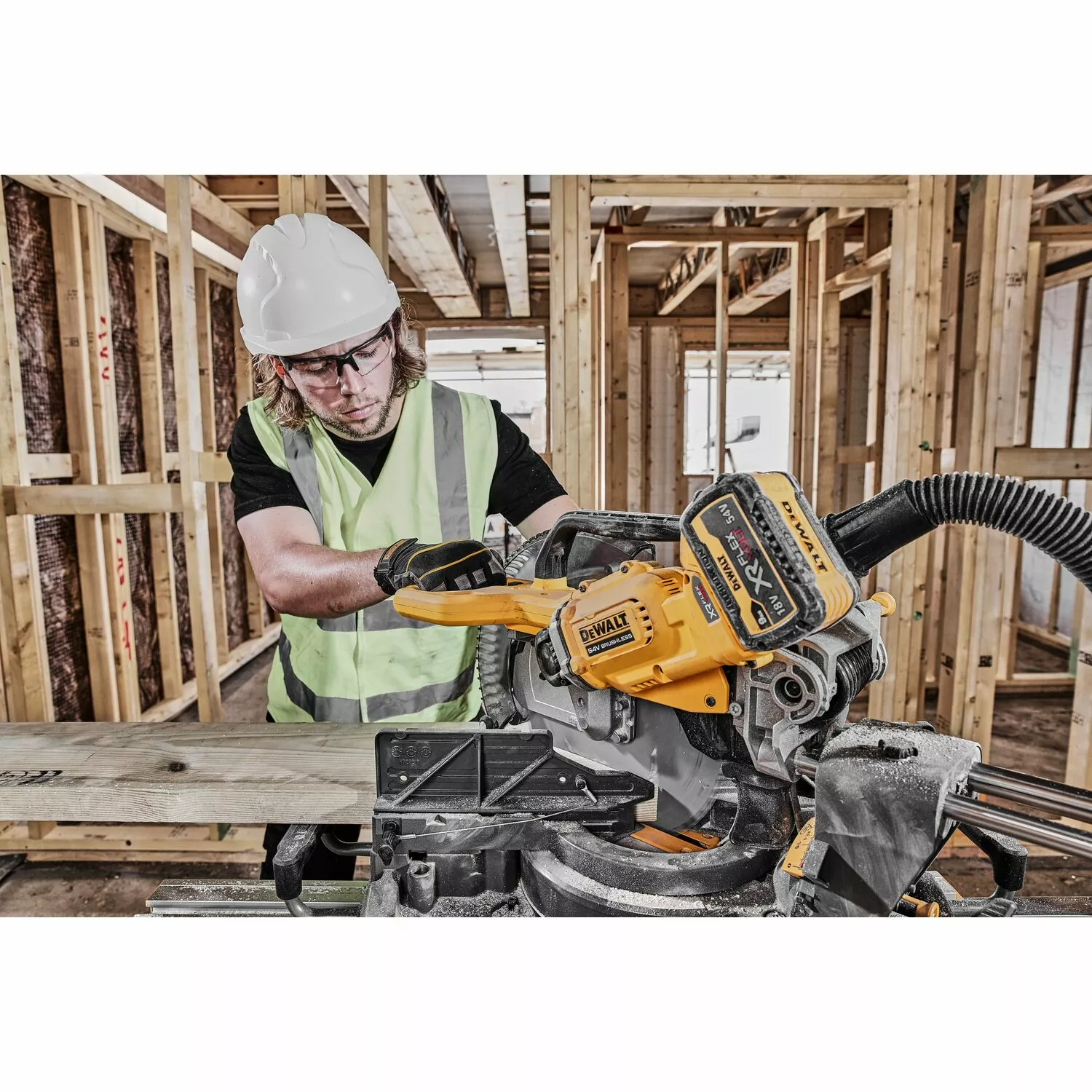 DeWALT DCS781N-XJ 18V/54V XR FlexVolt Li-Ion Accu Afkort-/verstekzaag body - 305 mm