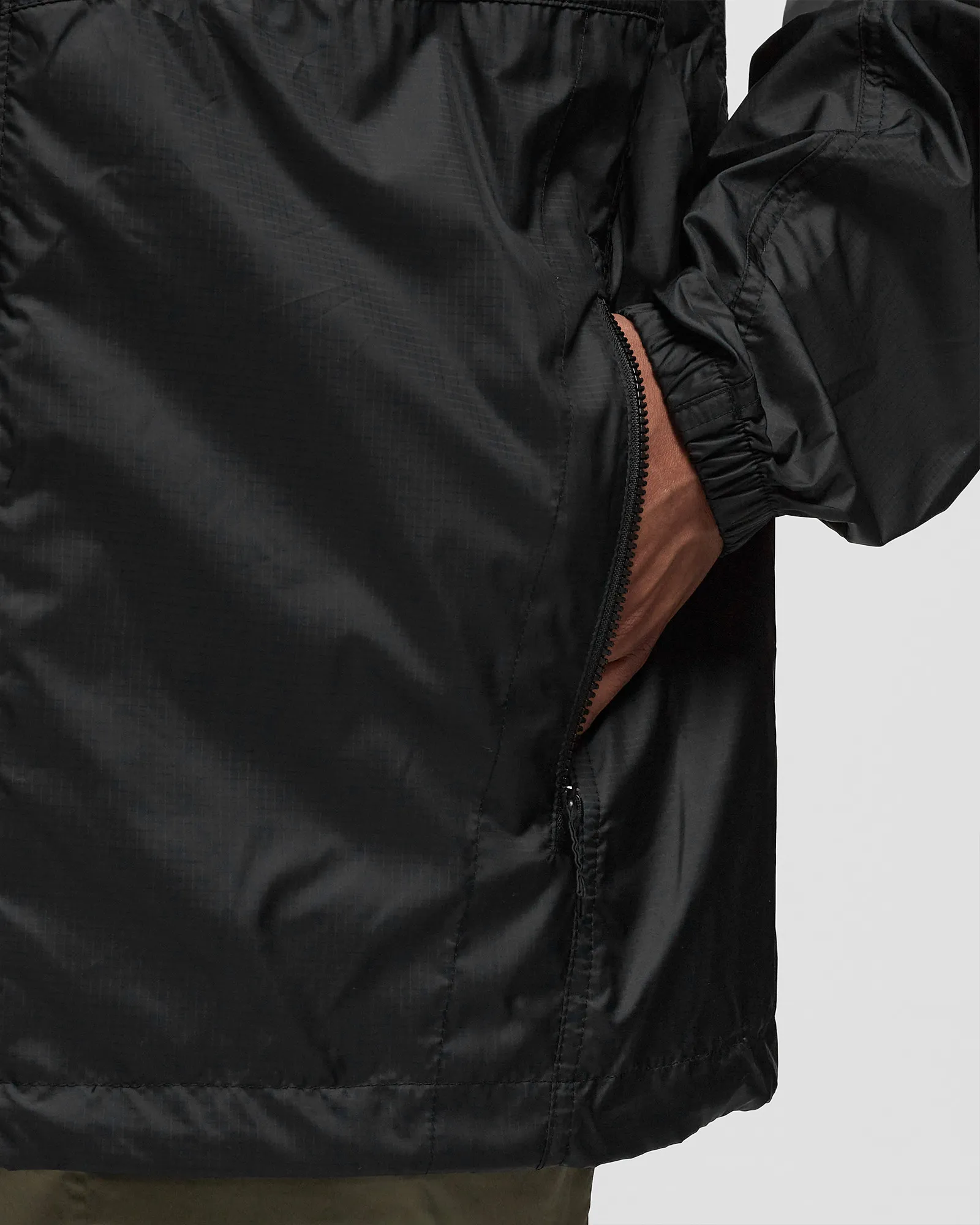Columbia Trail Traveler Windbreaker