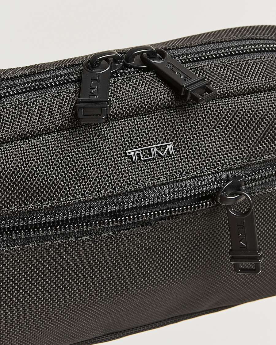 TUMI Zip-Around Case Black