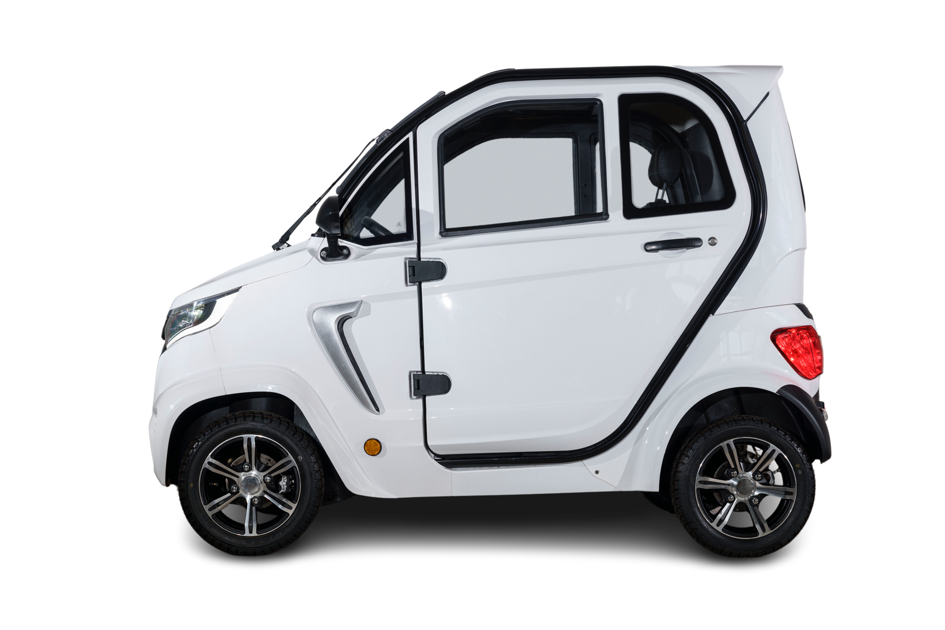 Stormborn X8 AC Kabinenfahrzeug - 2 kW - Blei-Gel-Akku - Klima - 45 km/h - weiß
