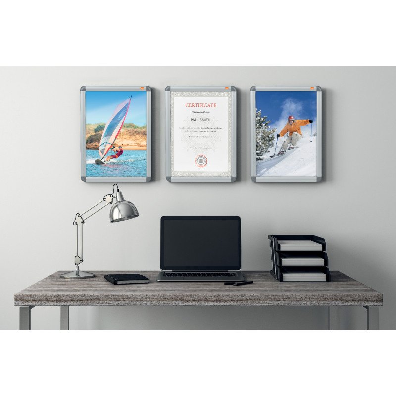 Porte-affiche A4 clipsable Nobo