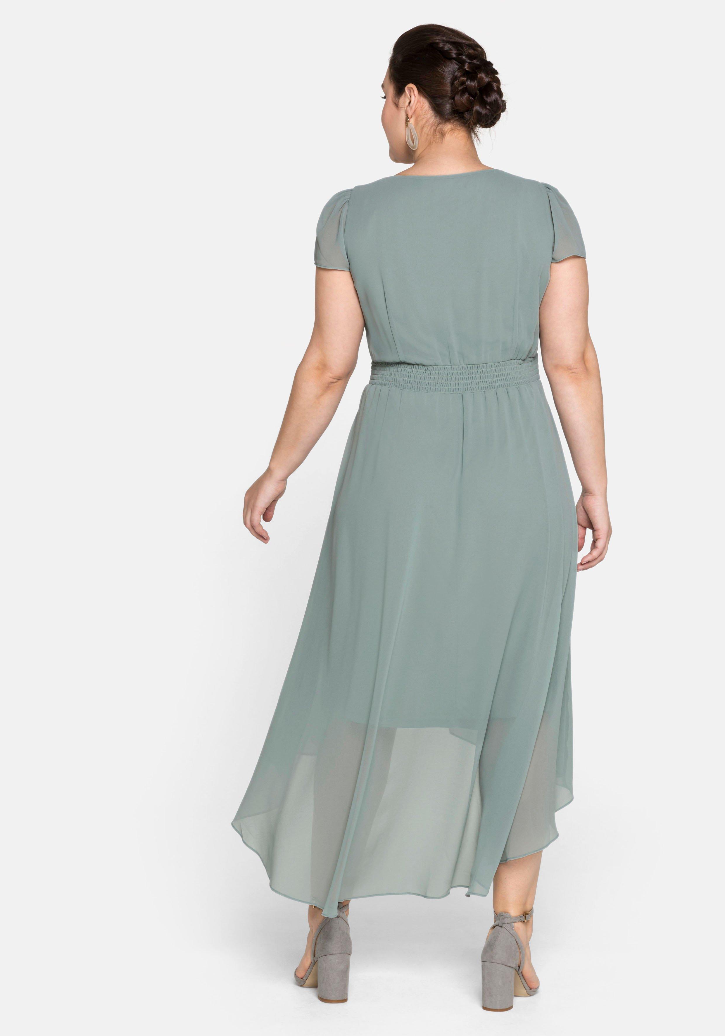 Abendkleid mit Flügelärmeln