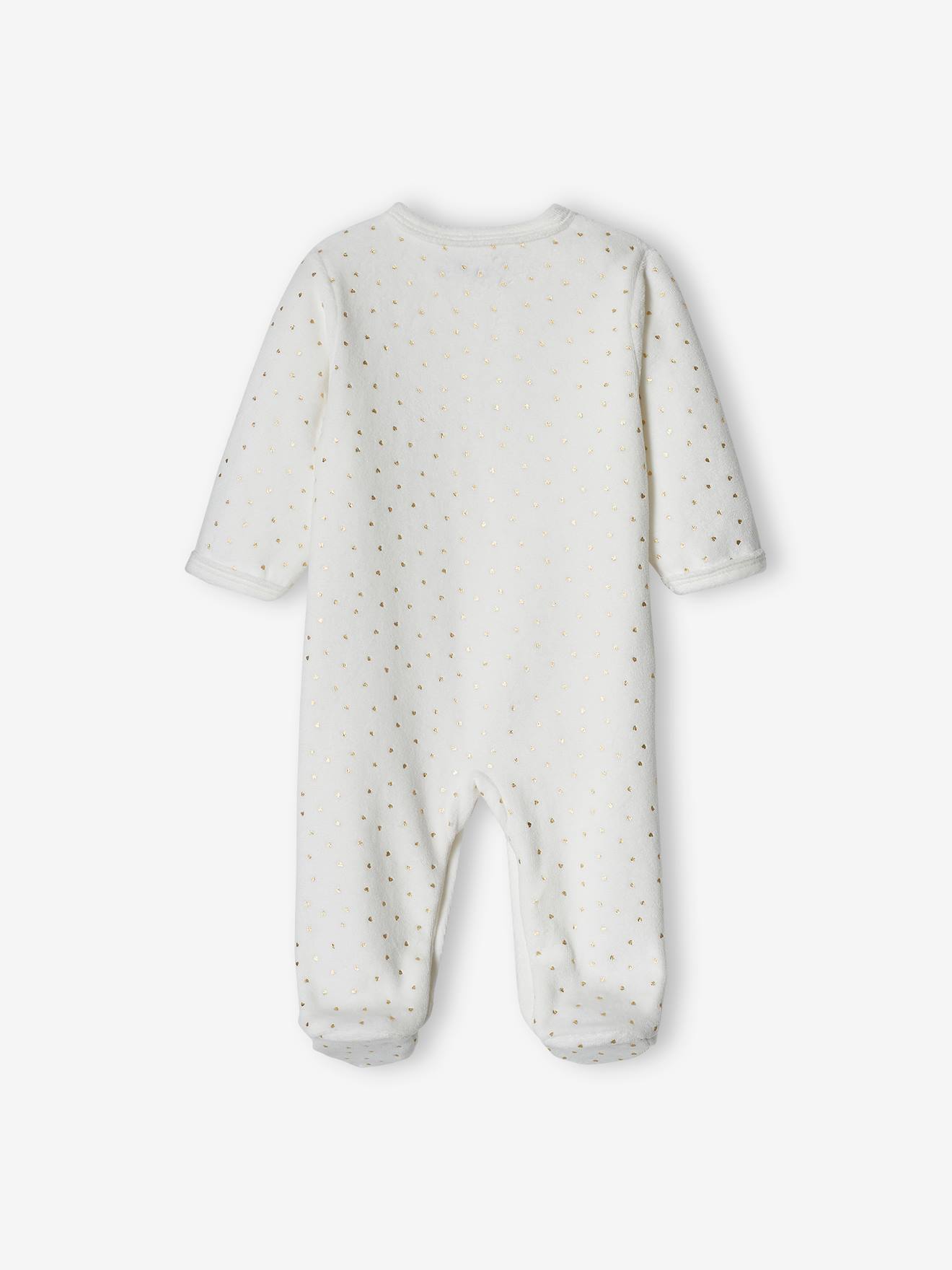 Conjunto com 2 macacões de bebê em veludo rosa claro com estampa de coração.