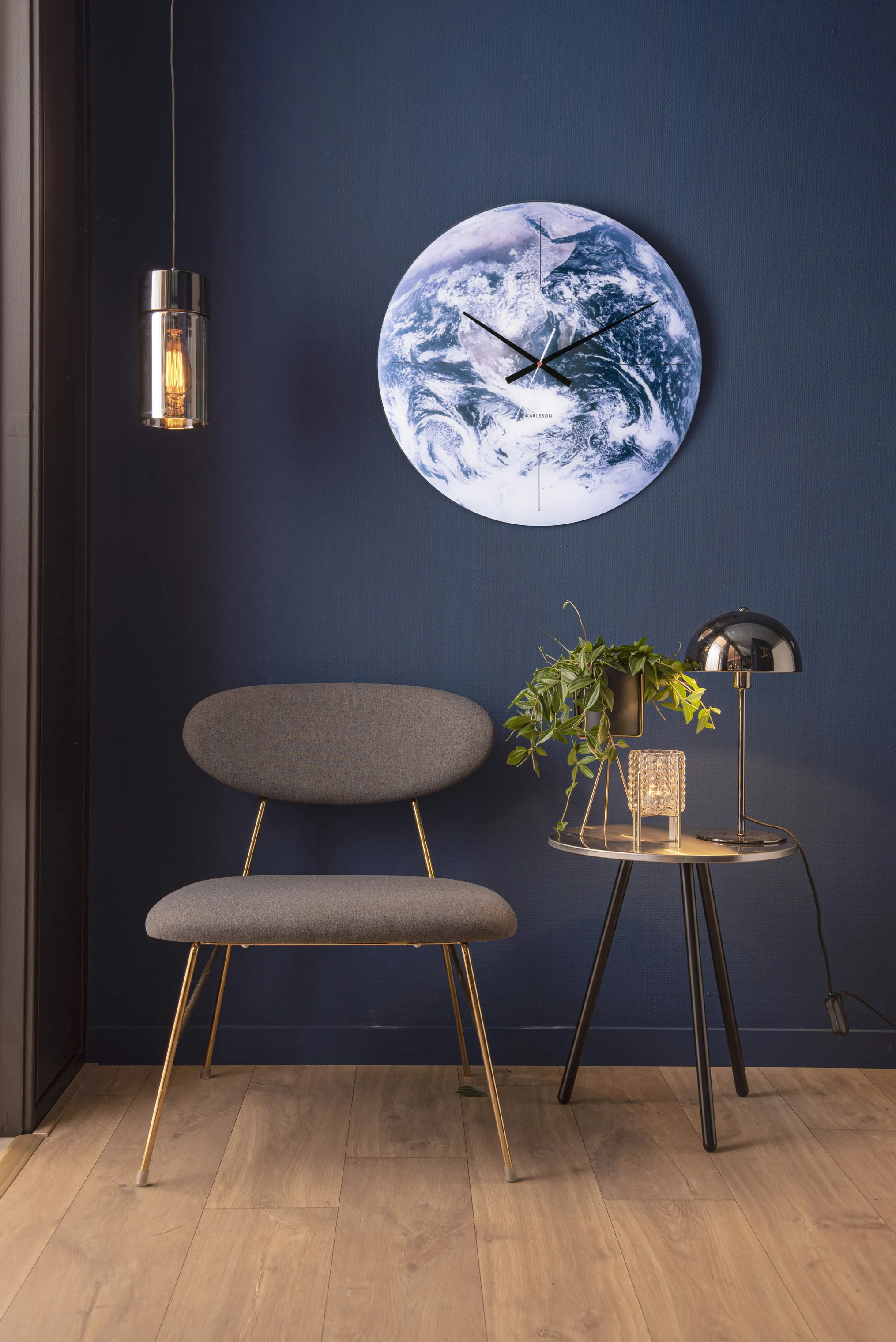 Karlsson Earth vægur