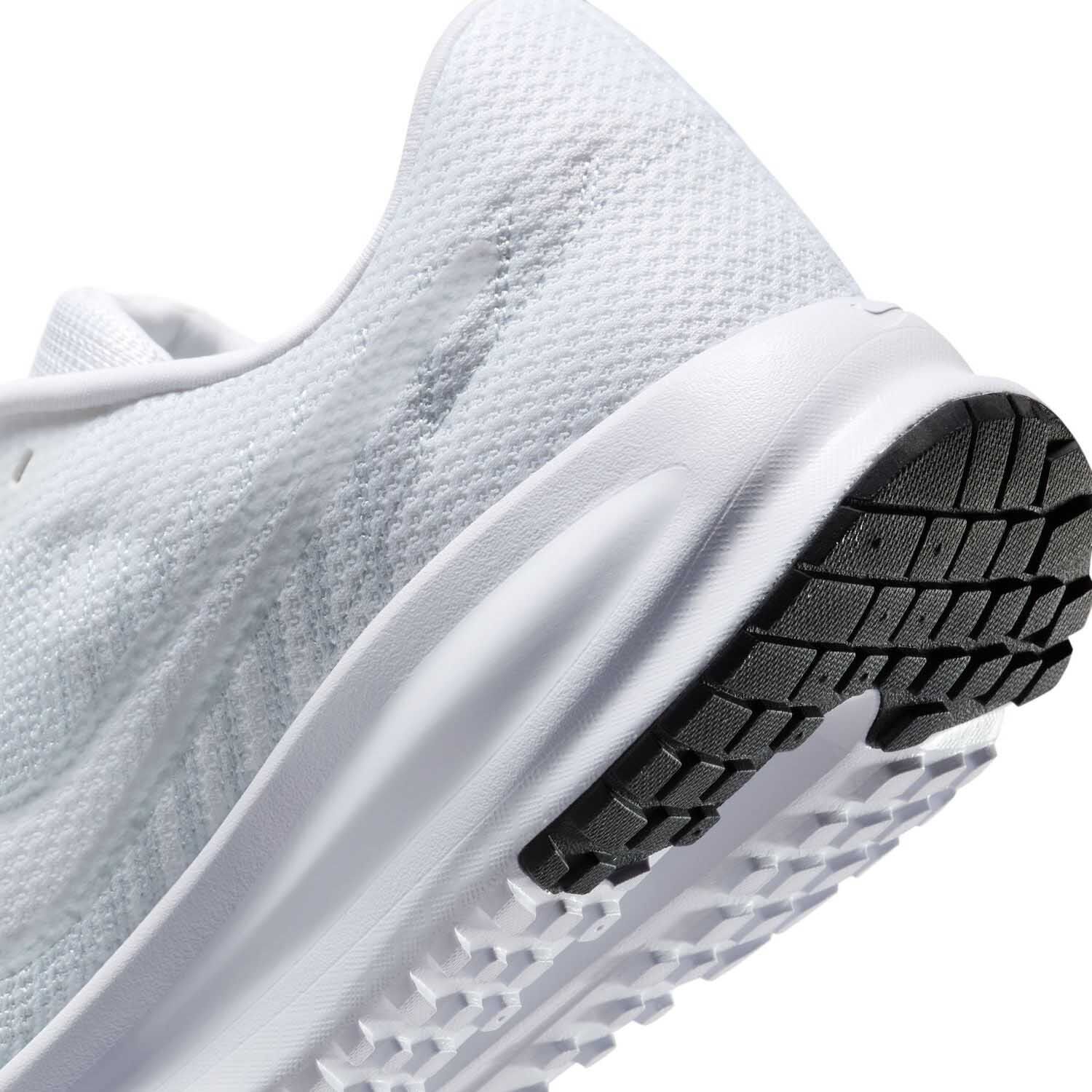 NikeNike Run Defy Road Running
