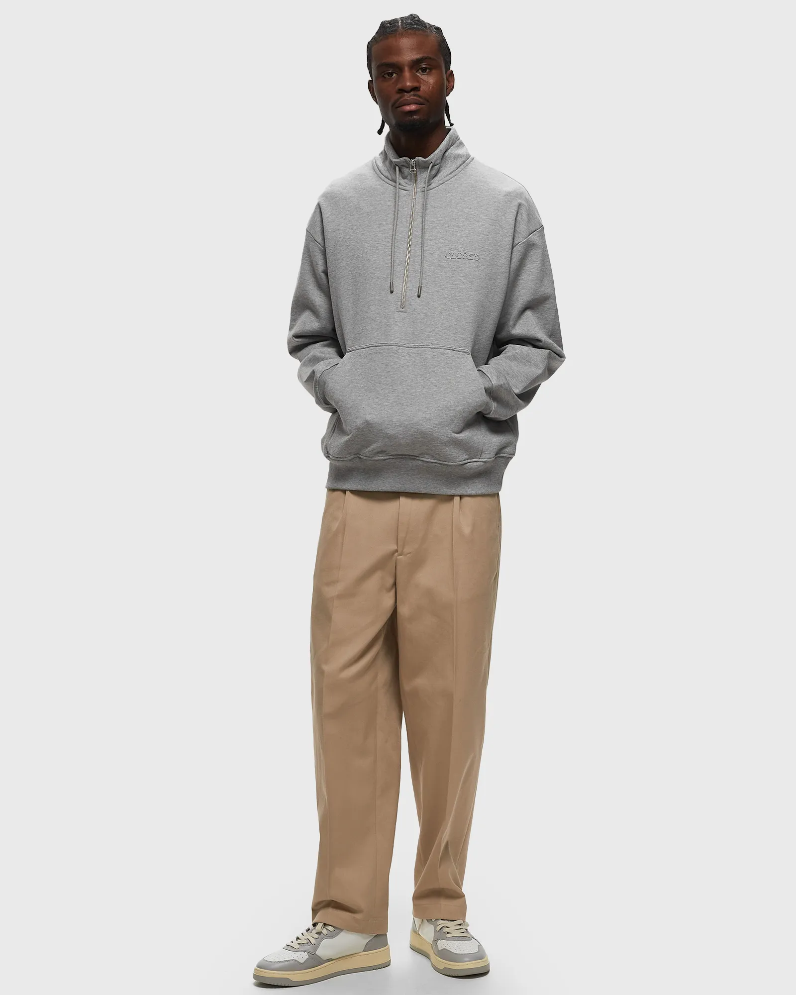 CLOSED HALF ZIP SWEAT