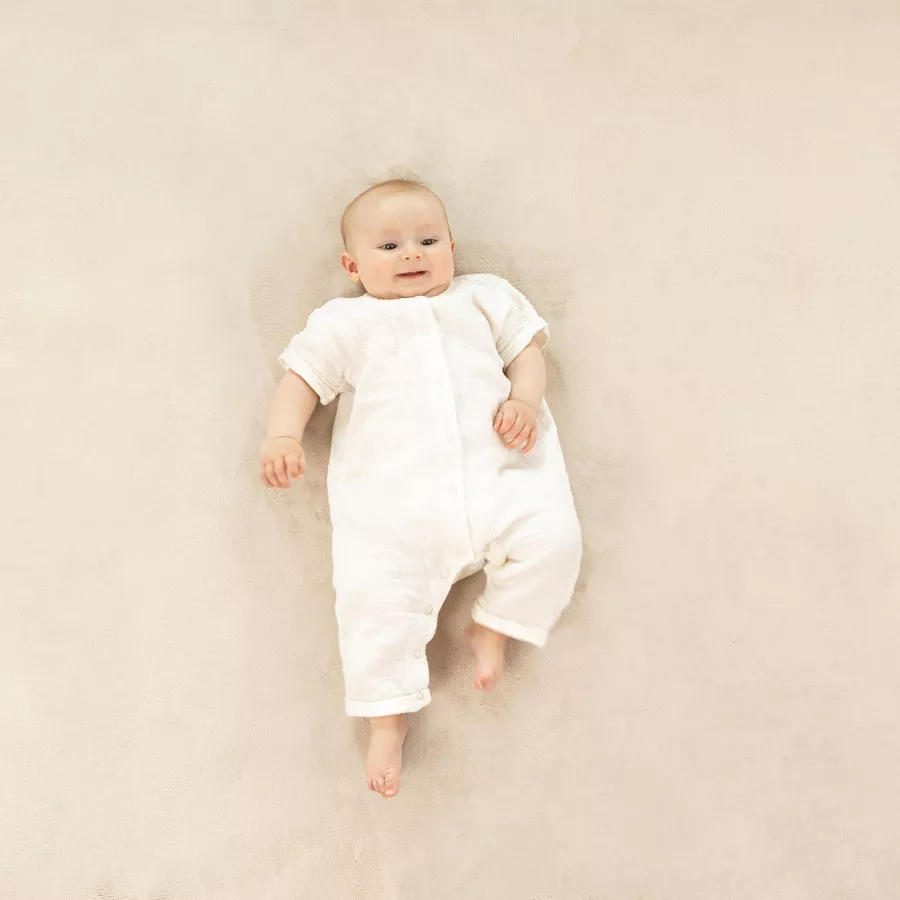 Hakuna Matte Samtmatte-Spielmatte für Baby 200 x 150 cm, Beige