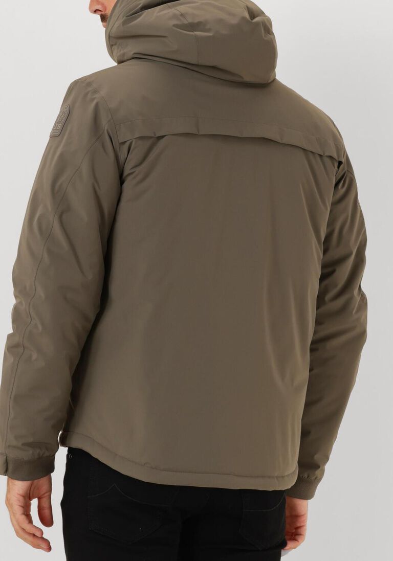 khaki parajumpers jack nivek