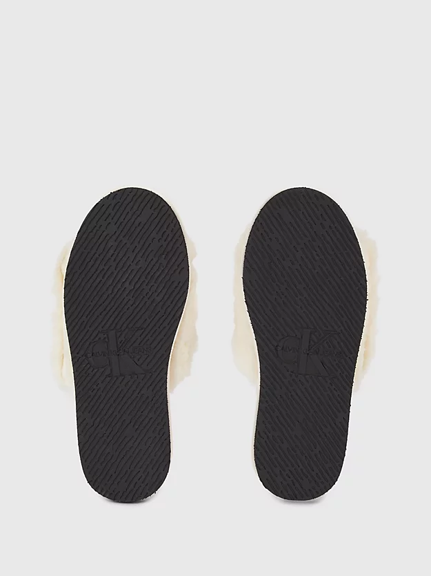 pantufas de pele sintética
