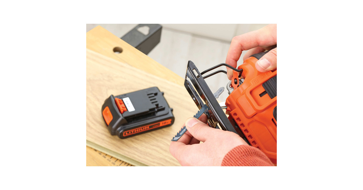 BLACK+DECKER18V Schroefklopboormachine + 18V Pendeldecoupeerzaag Bundel  (Zwart/oranje)
