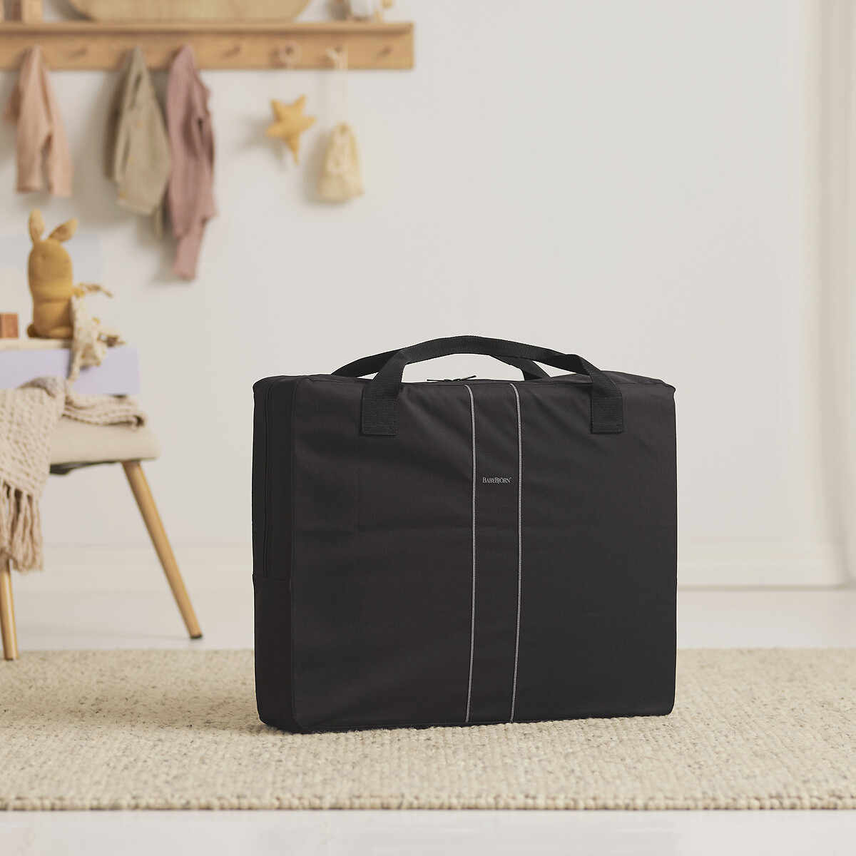 BABYBJORN<br>Conjunto de berço de viagem leve com lençol de elástico