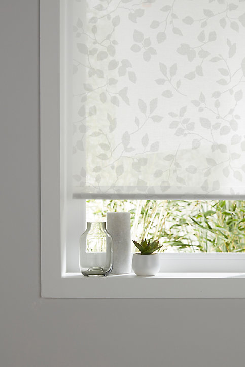 Store enrouleur Colours Azzuro polyester blanc fleurs 55 x 195 cm