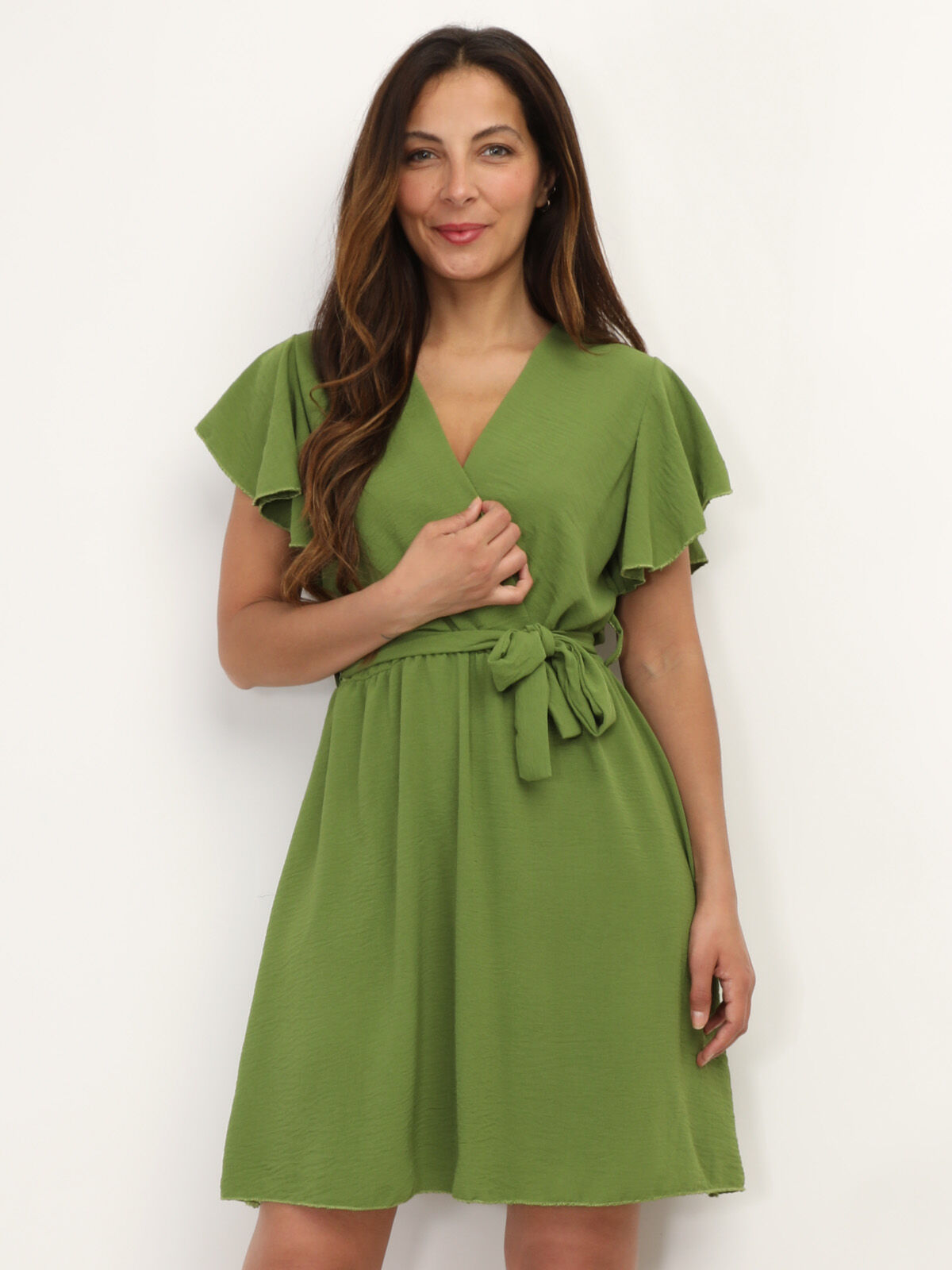 Robe cache-cœur ceinturée à volants- Vert olive
