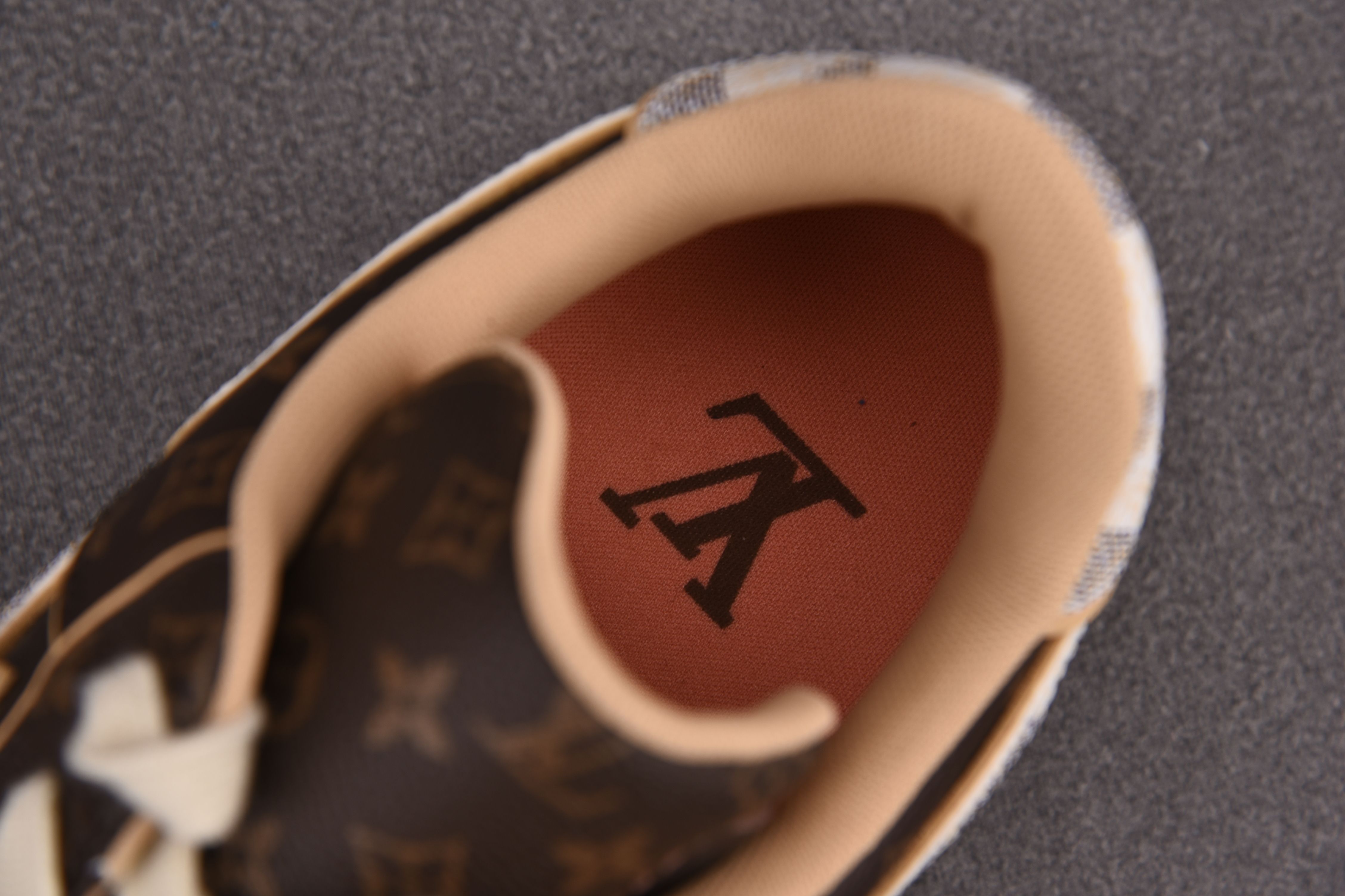 Nike Air Force 1 Low Louis Vuitton   Monogram Brown Damier Azur (Be careful about the size!!)