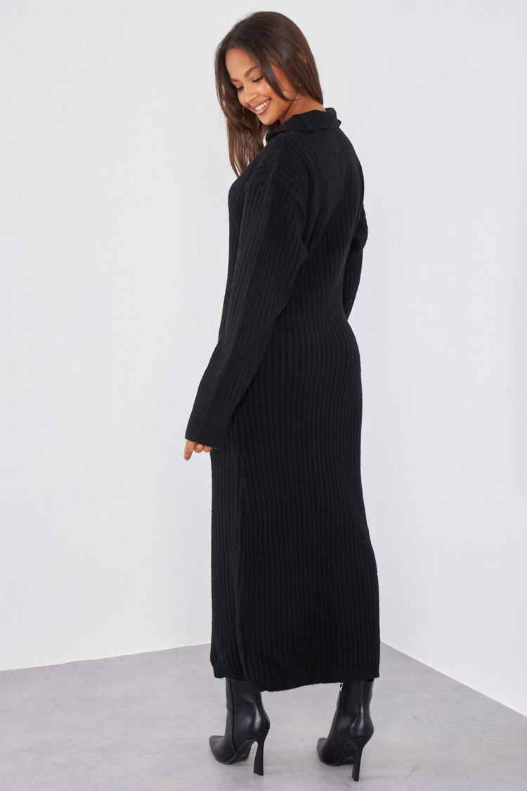 Robe pull noire à col montant zippé