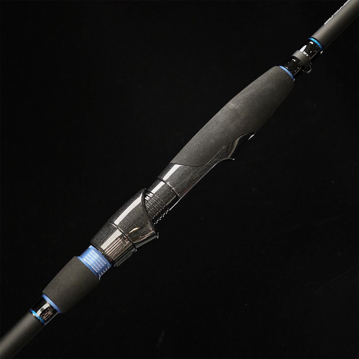 9'6 Suzuki Special Surf Rod Black Hole USA9'6 Suzuki Special Surf RodCanne spinning pour la pêche du bord9.6' (2m89), 20-85g, 30lb