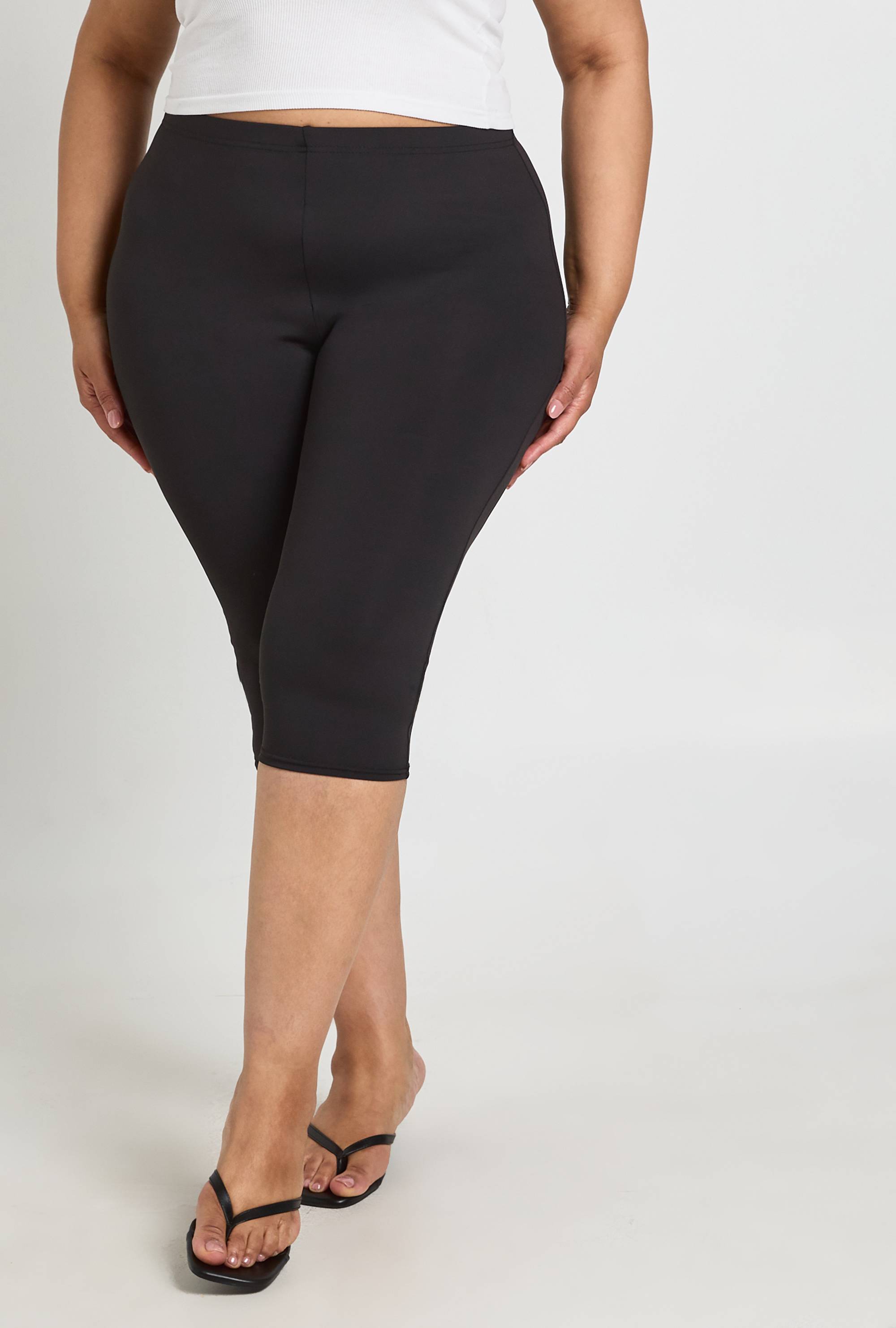 boohoo Legging Capri Sculptant Grande Taille