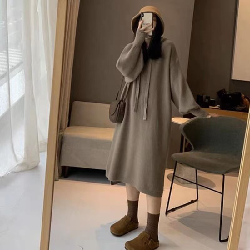 aistera - Lange mouwen effen gebreide midi hoodiejurk