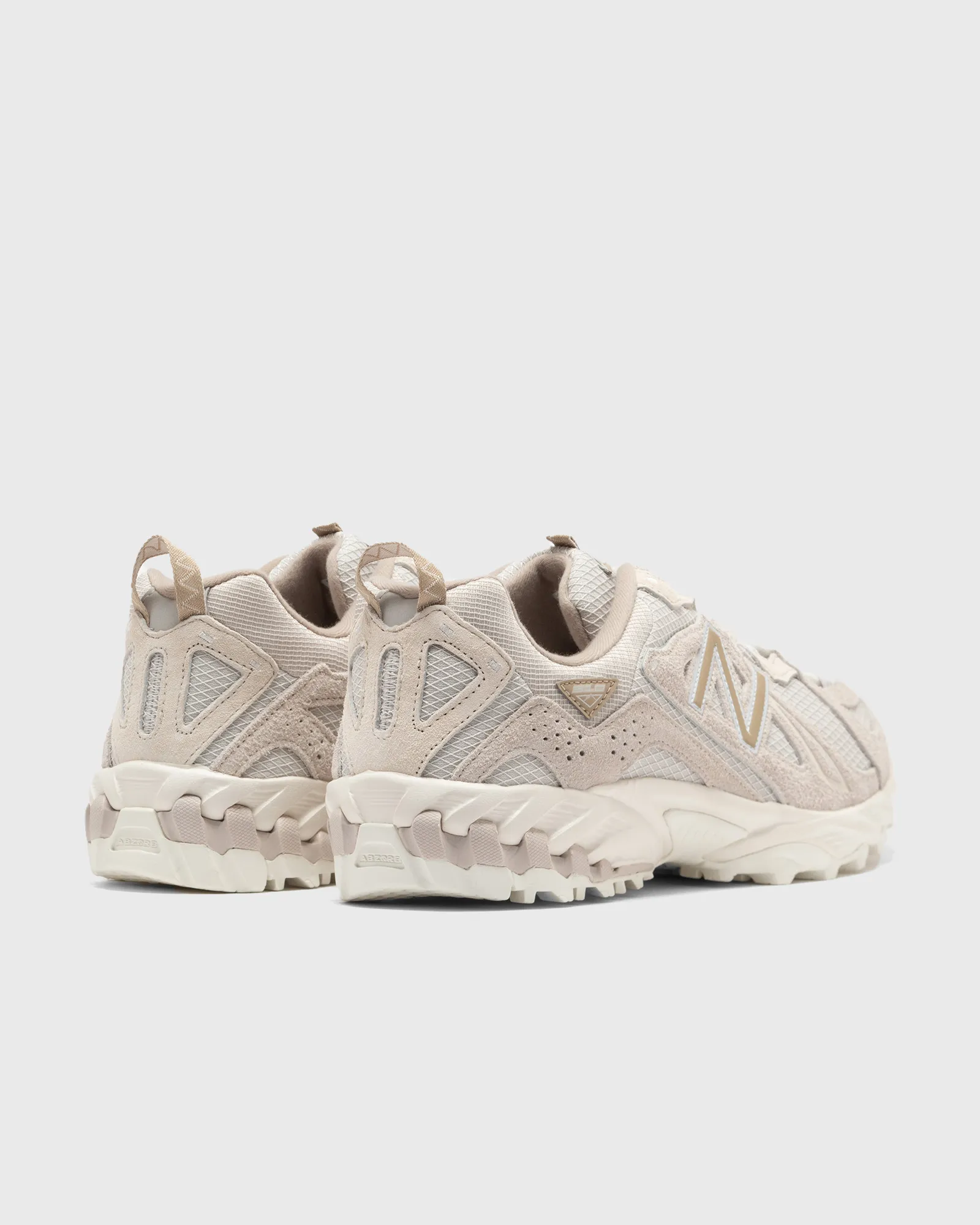 New Balance 610