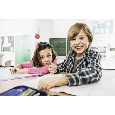 Rechtshänder-Griffstück für ergonomischen Schulfüller mit Anfänger-Feder A - STABILO EASYbirdy in beere/pink