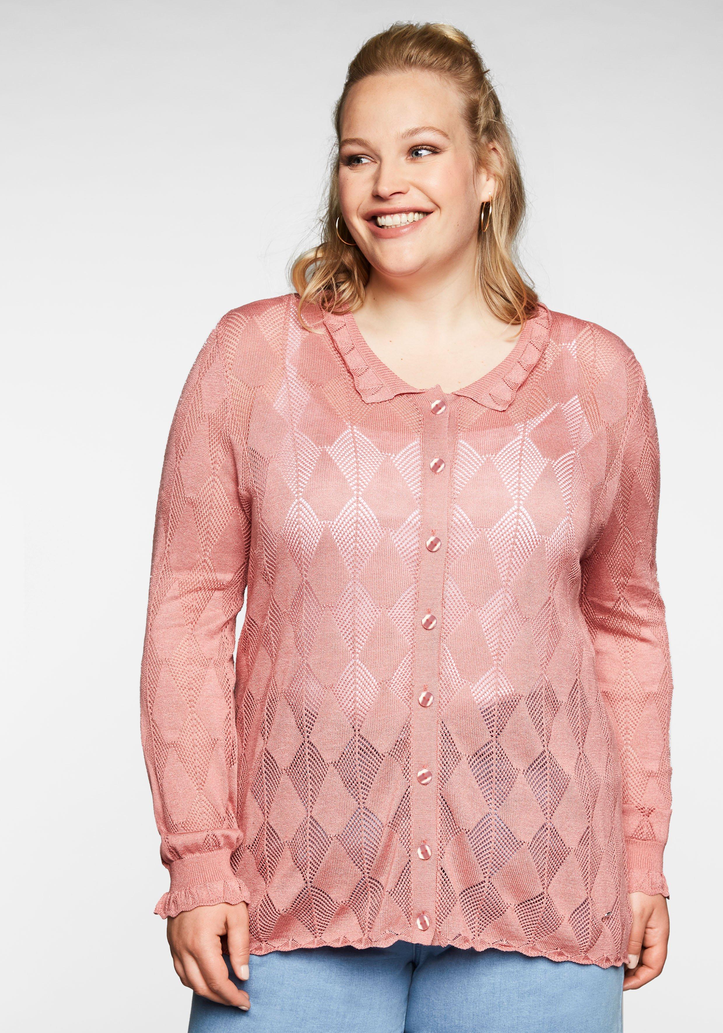 Strickjacke im Ajourstrickmuster, mit Umlegekragen