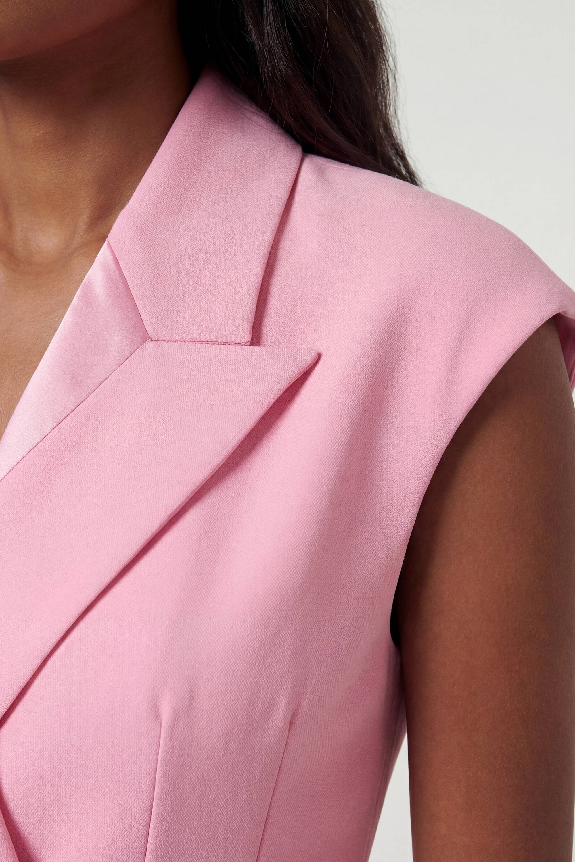 KarenMillen Robe Mini Ajustée En Tissu Stretch Compact Avec Détails De Coutures