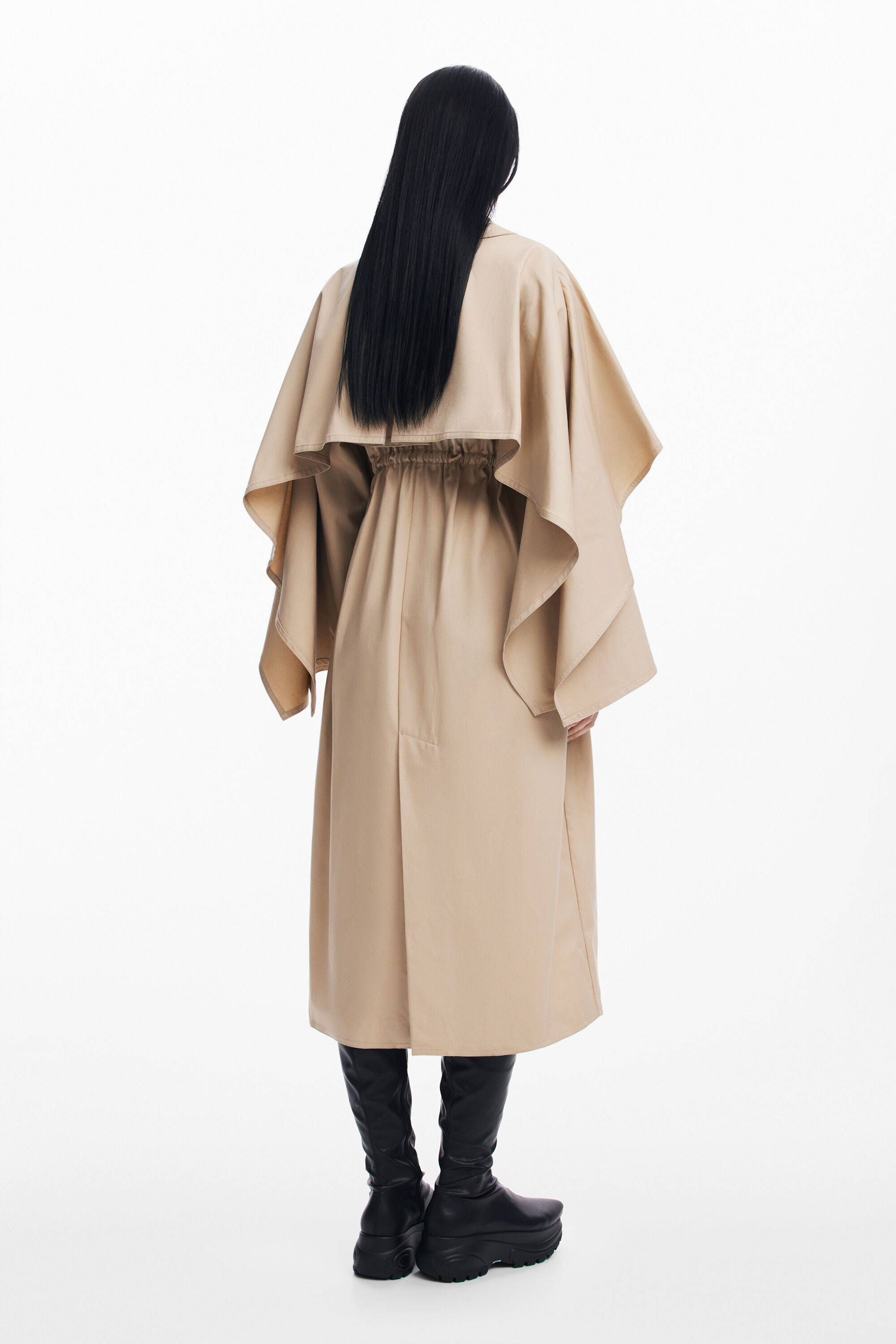 Trench coat Maitrepierre com mangas morcego