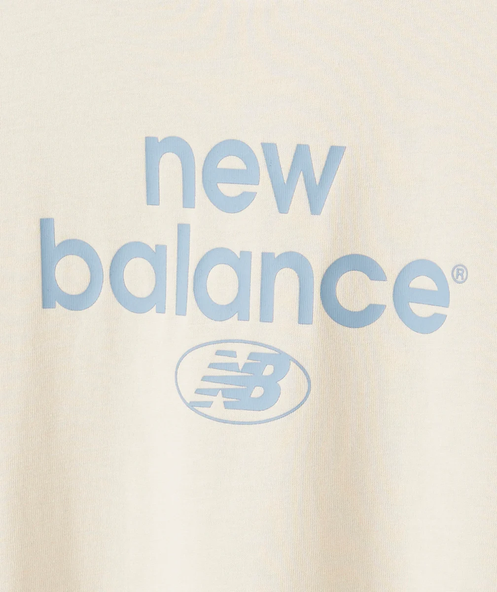 NEW BALANCET-SHIRT FILLE BLANC EN COTON ESSENTIALS REIMAGINED ARCHIVE AVEC LOGO BLEU