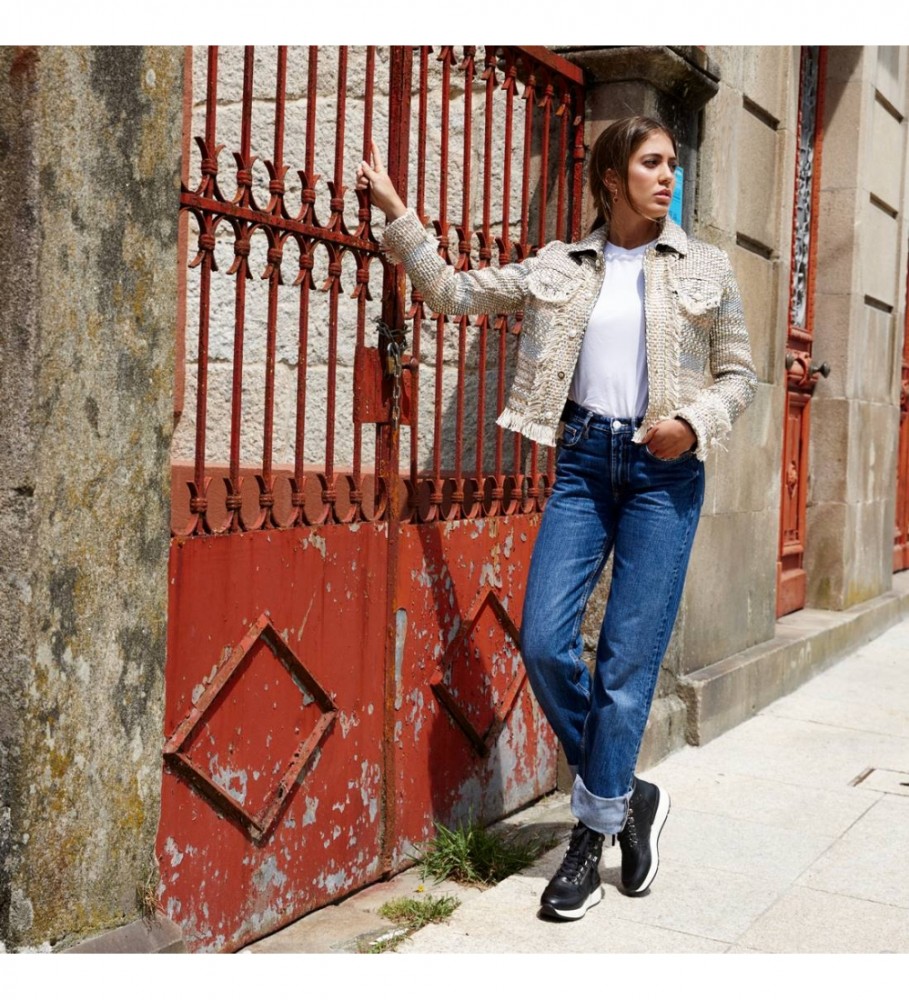 Botas de tornozelo Carmela em couro, modelo 068069, pretas.