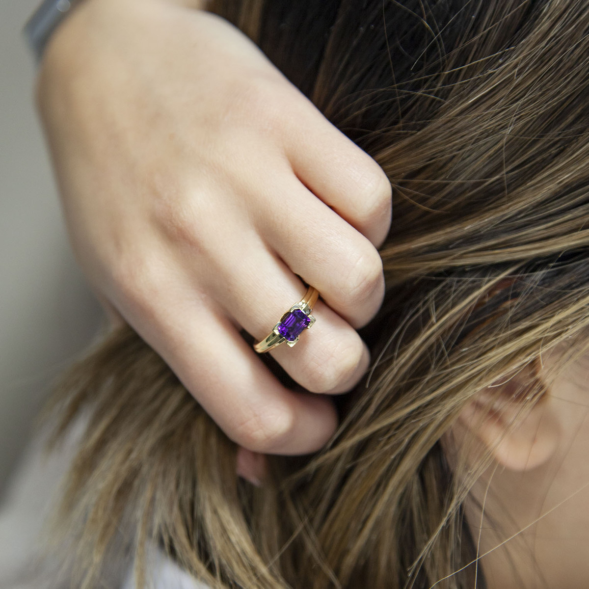 Bague VAN BRILL or jaune 750, améthyste, diamant.