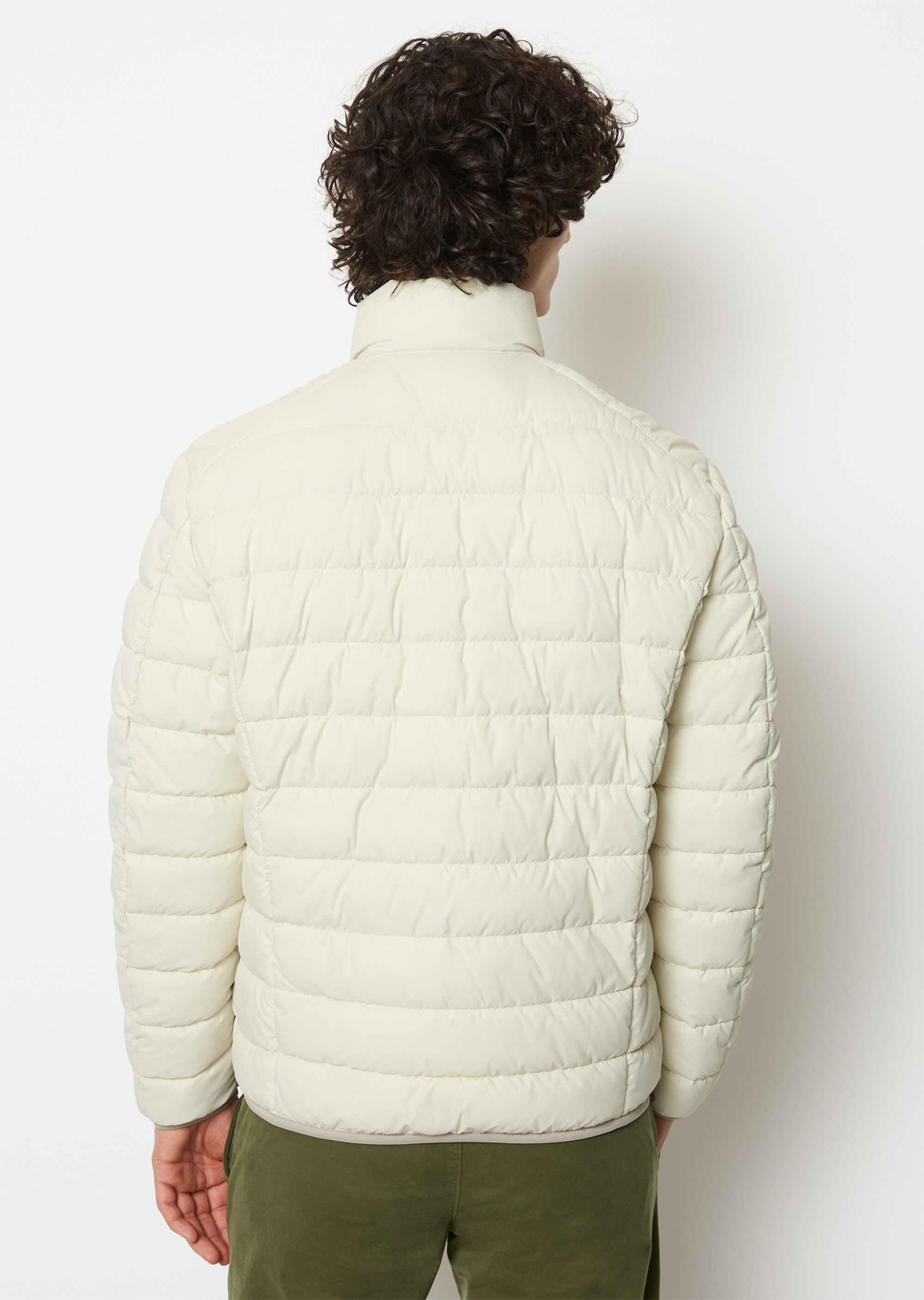 Steppjacke regular in leichter, wasserabweisender Qualität