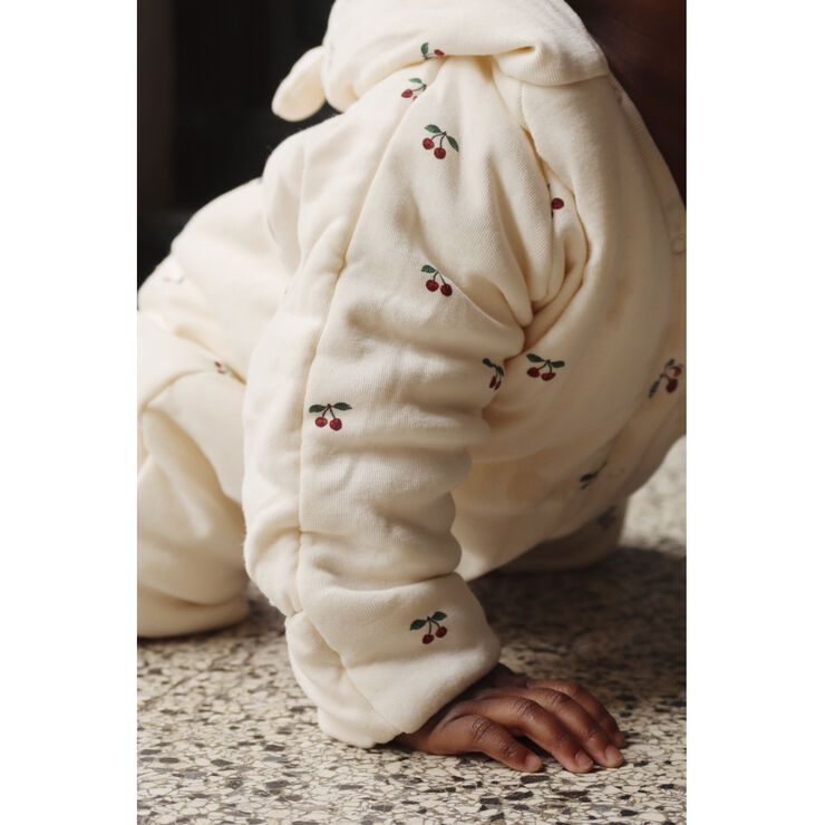 Konges Sløjd NEW BORN ONESIE WITH HOOD Cherry