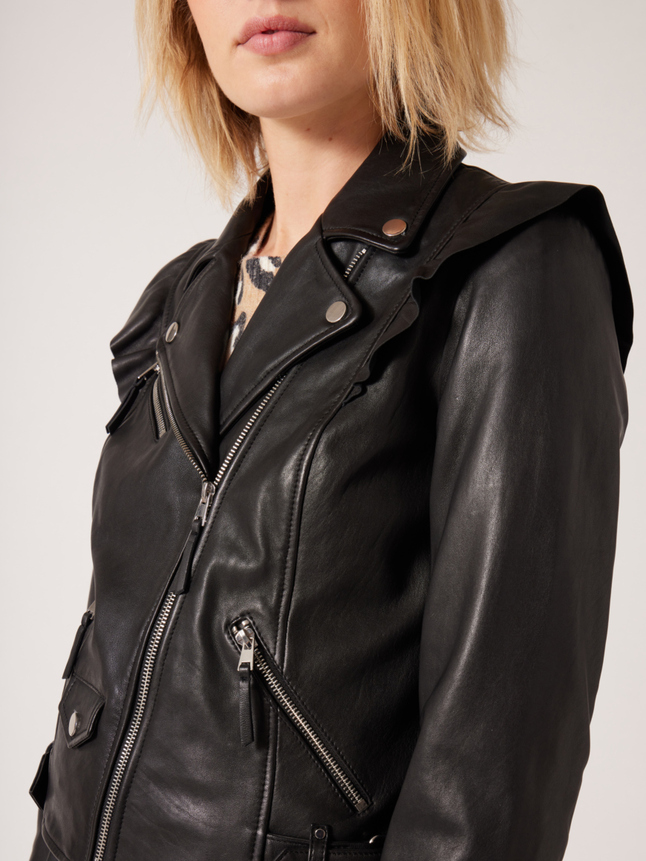 Veste en cuir détail épaulette