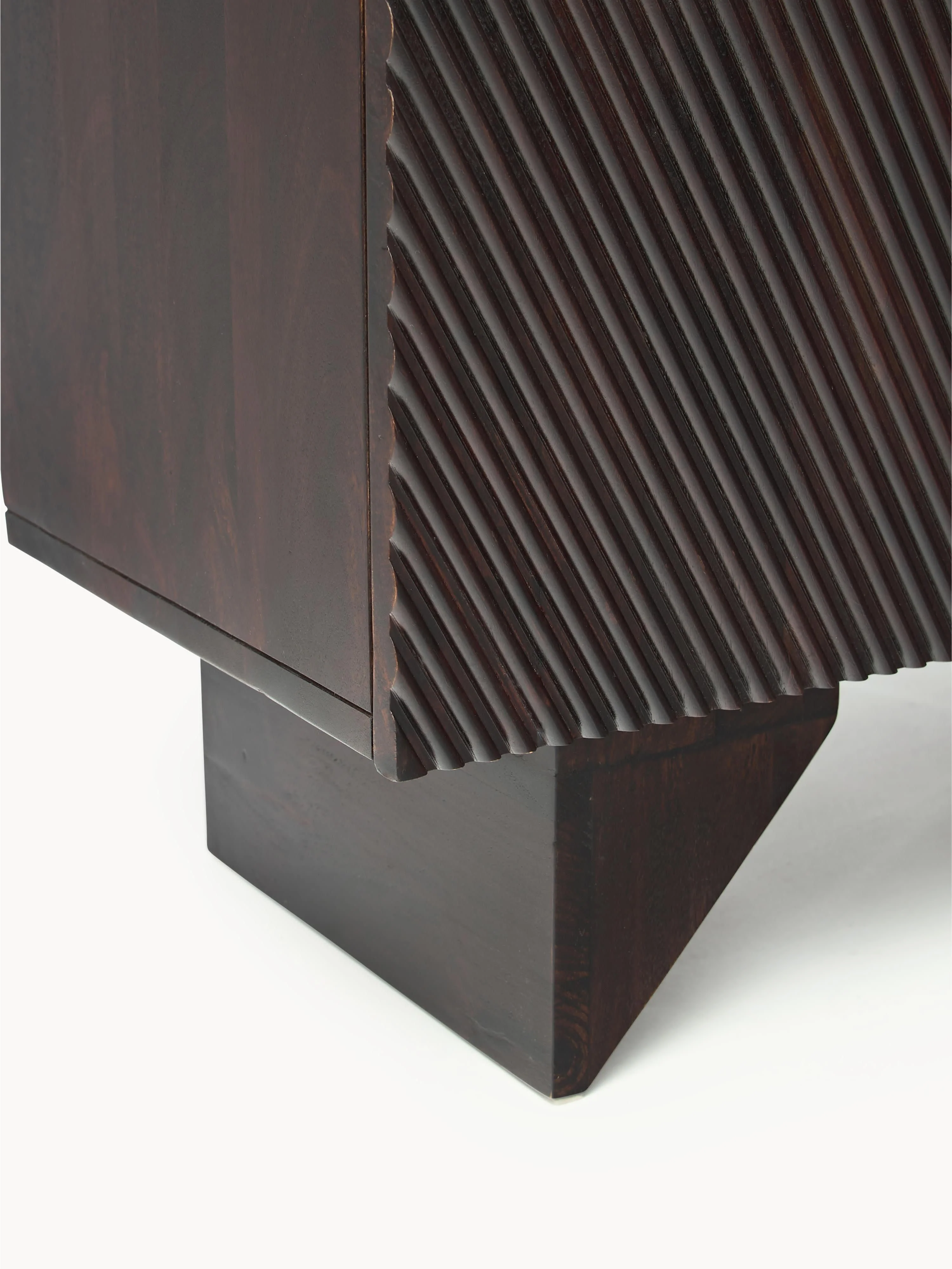 Highboard Louis van mangohout