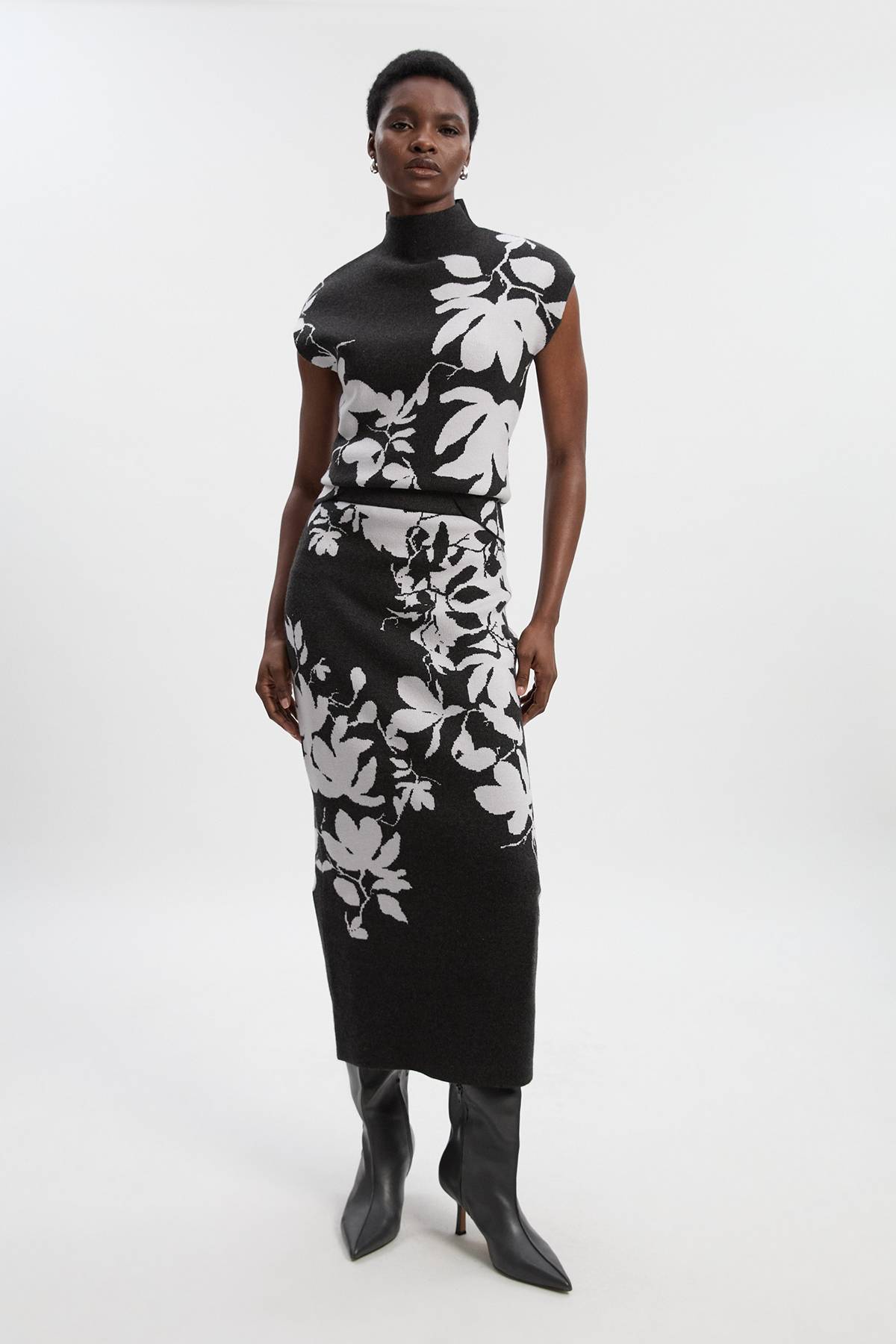 KarenMillen Jupe Tricotée à Motif Floral Jacquard