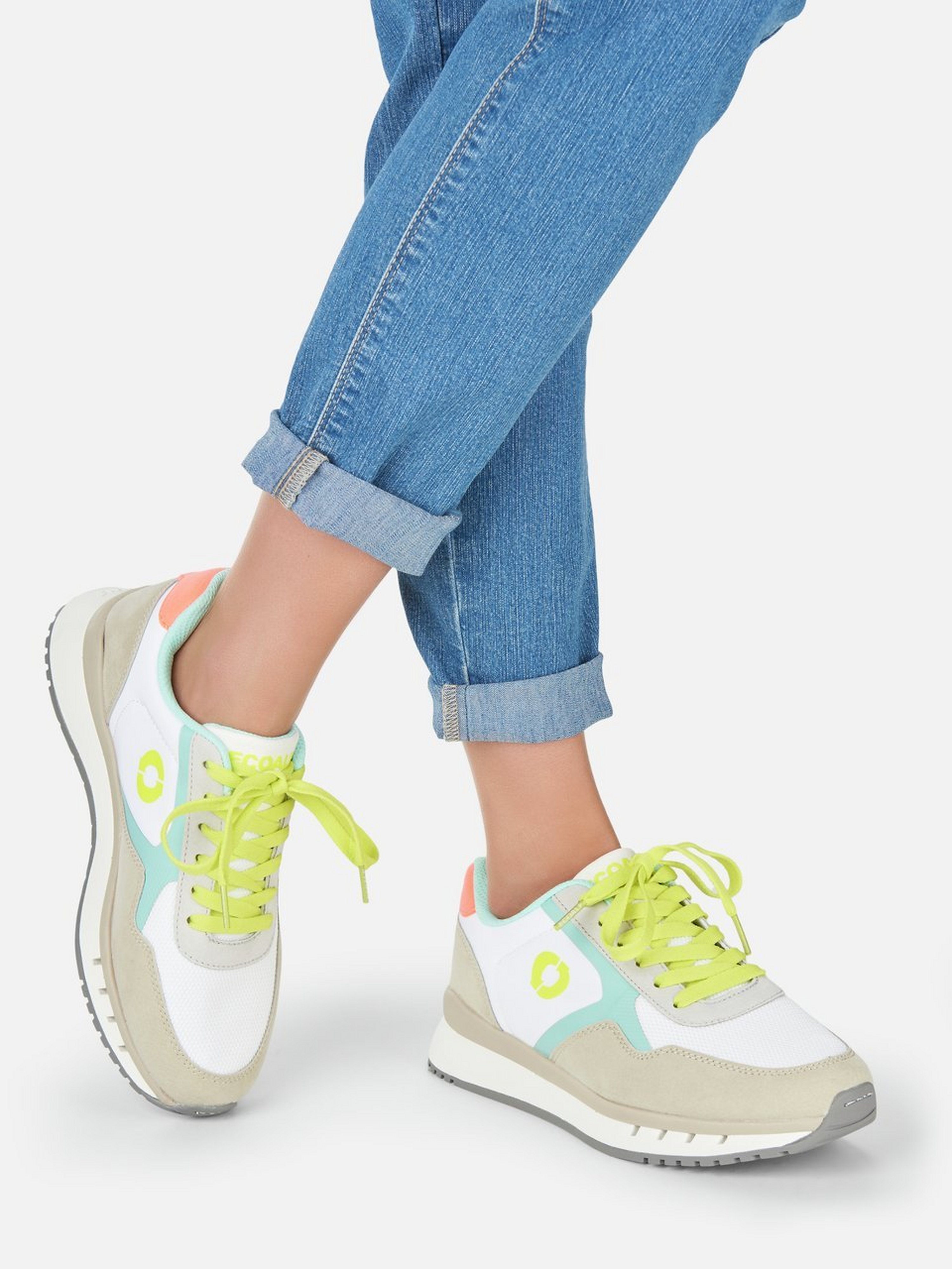 Sneaker