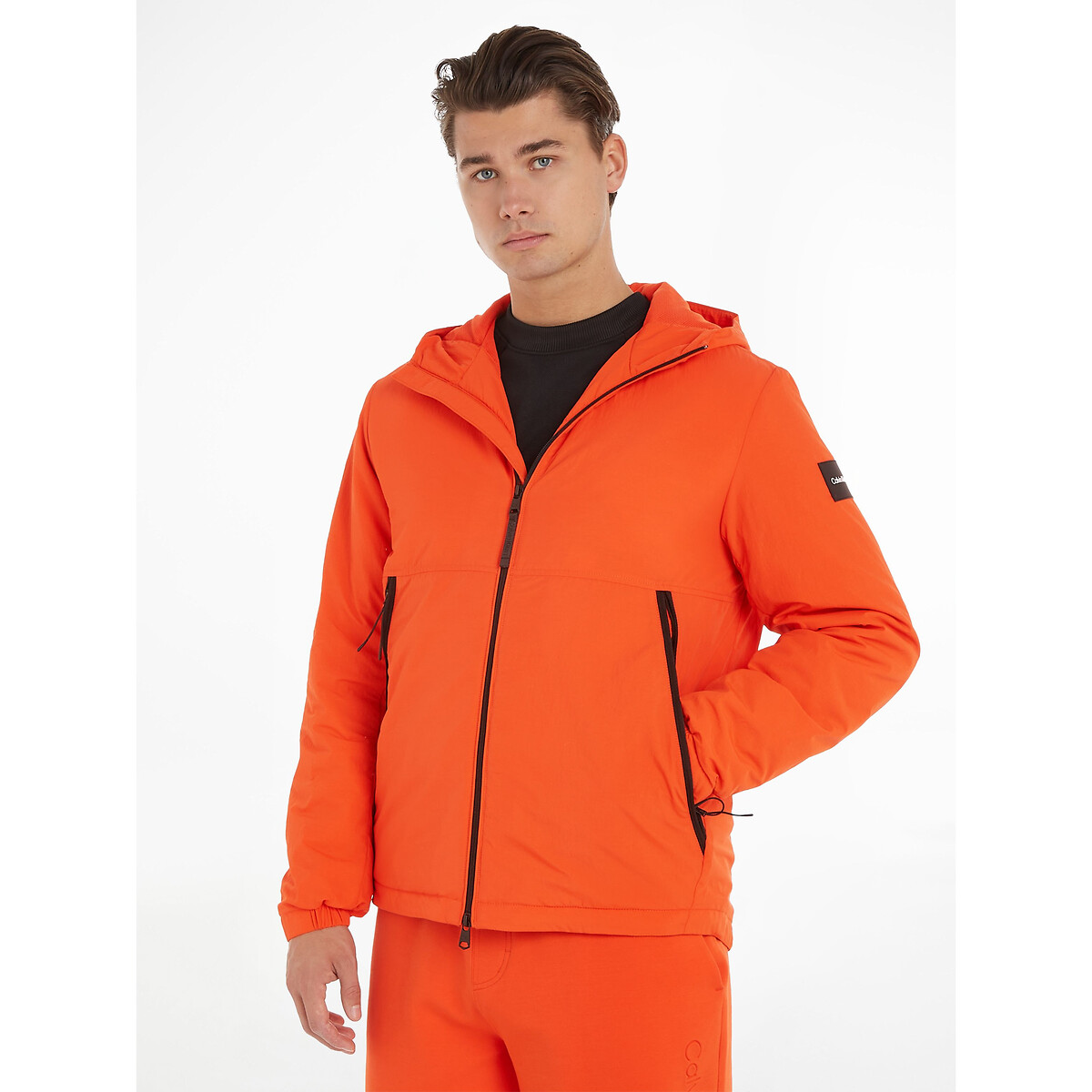 CALVIN KLEIN<br>Jaqueta de plumas com capuz e efeito amassado