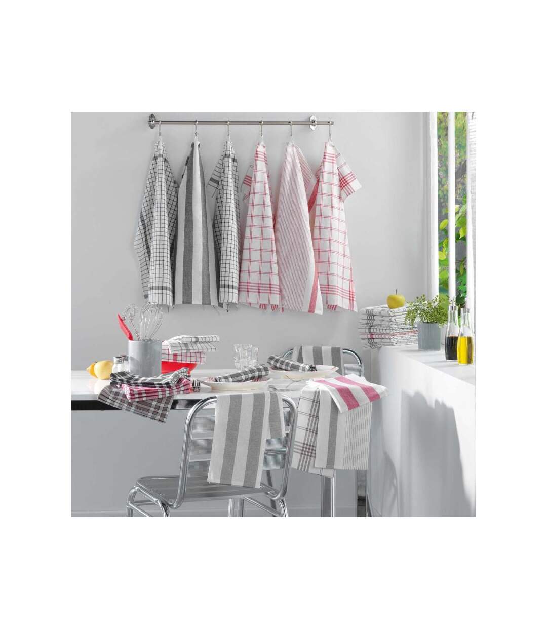 Lot de 3 Serviettes de Table Traditio 45cm Rouge