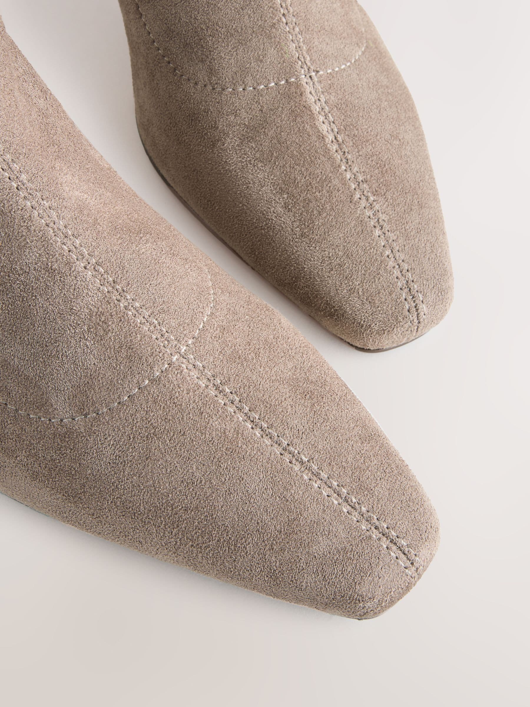 Neutraal taupe - Chisel Toe Block Heel Sock Boots