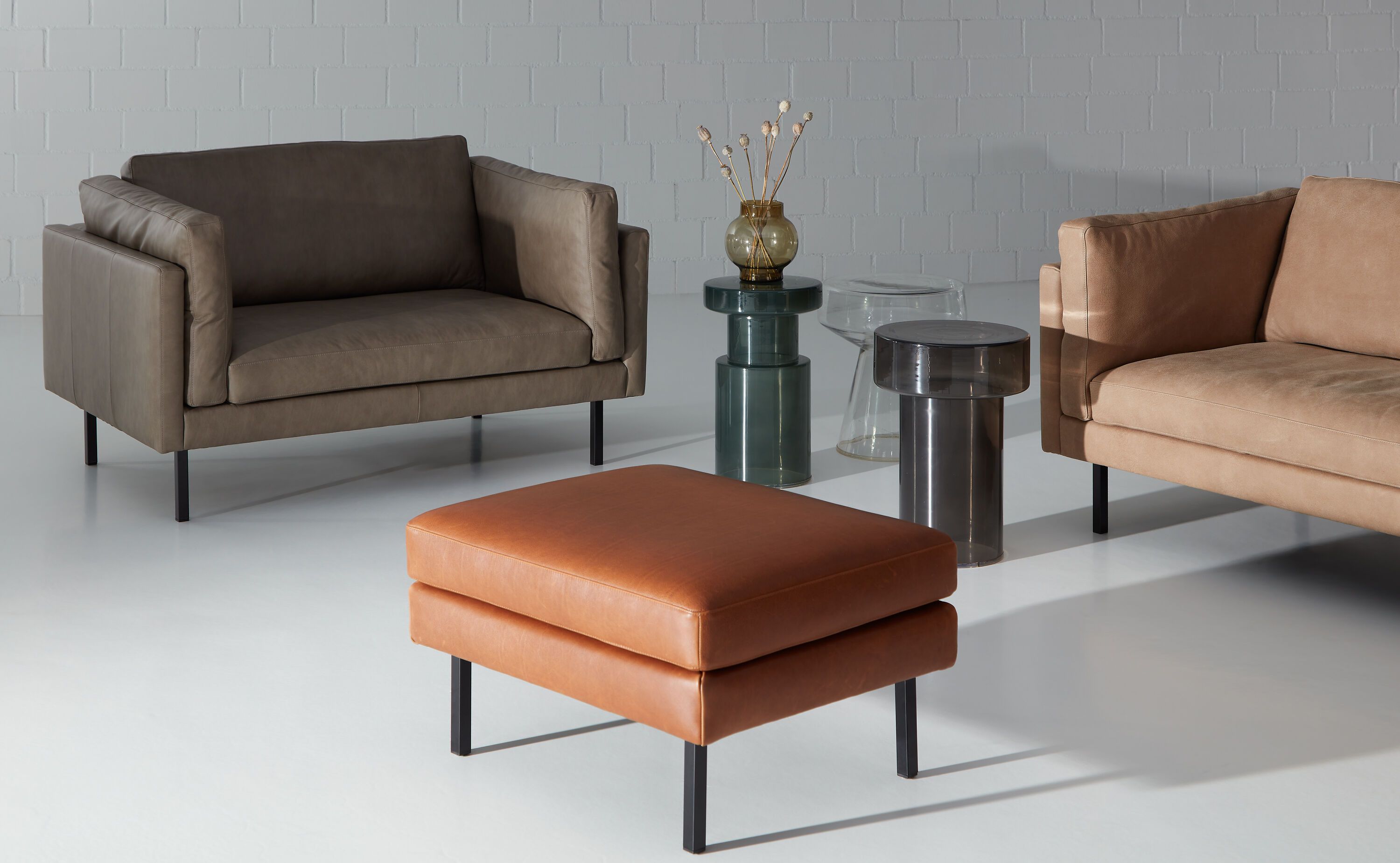 BOVINA Hocker - Schwarz / B: 74.0 cm x T: 60.0 cm x H: 43.0 cm