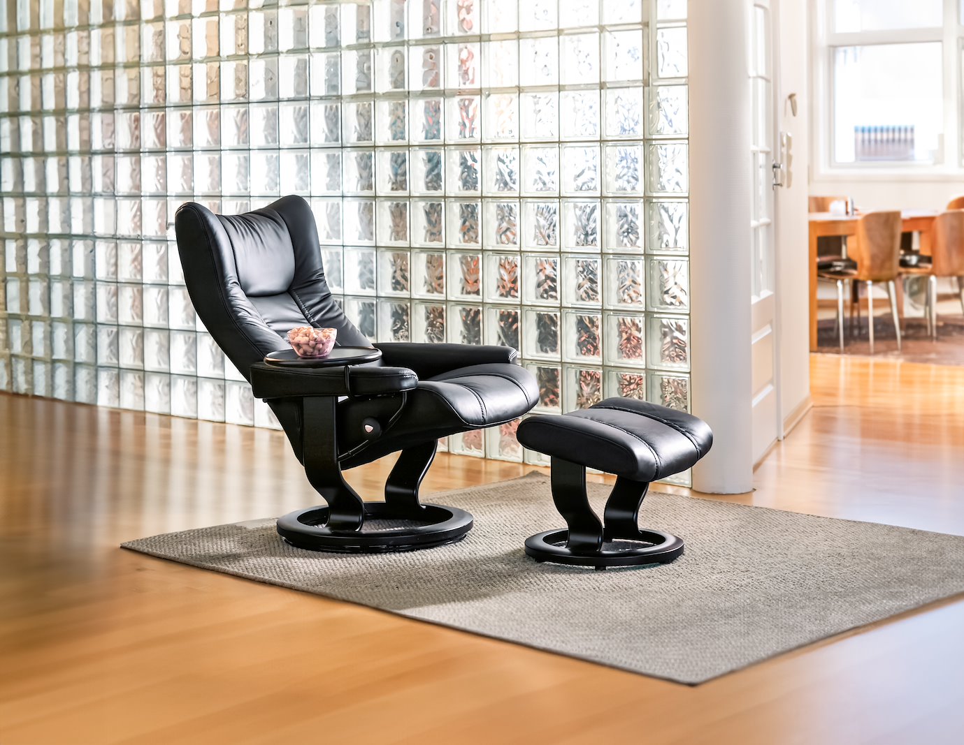 Wing lenestol I hud Batick Black - Classic - Wenge beiset