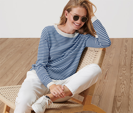 Gestreifter Feinstrickpullover