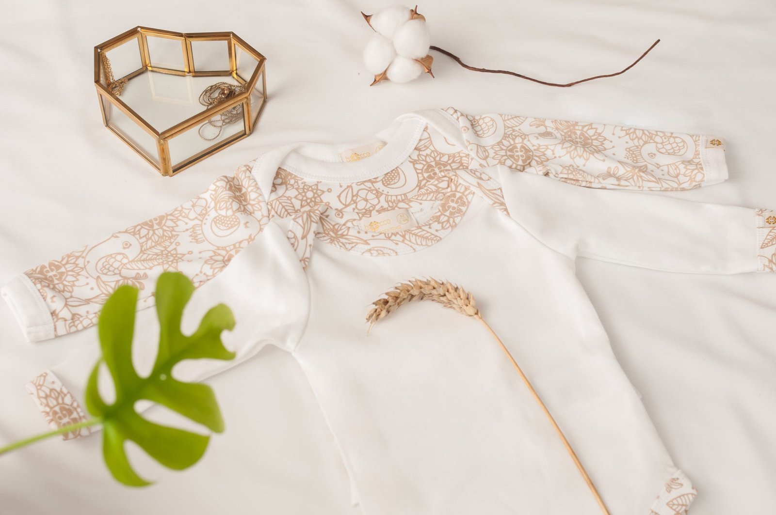 Eco-Friendly Long Sleeve Bodysuit | 100% Organic Cotton