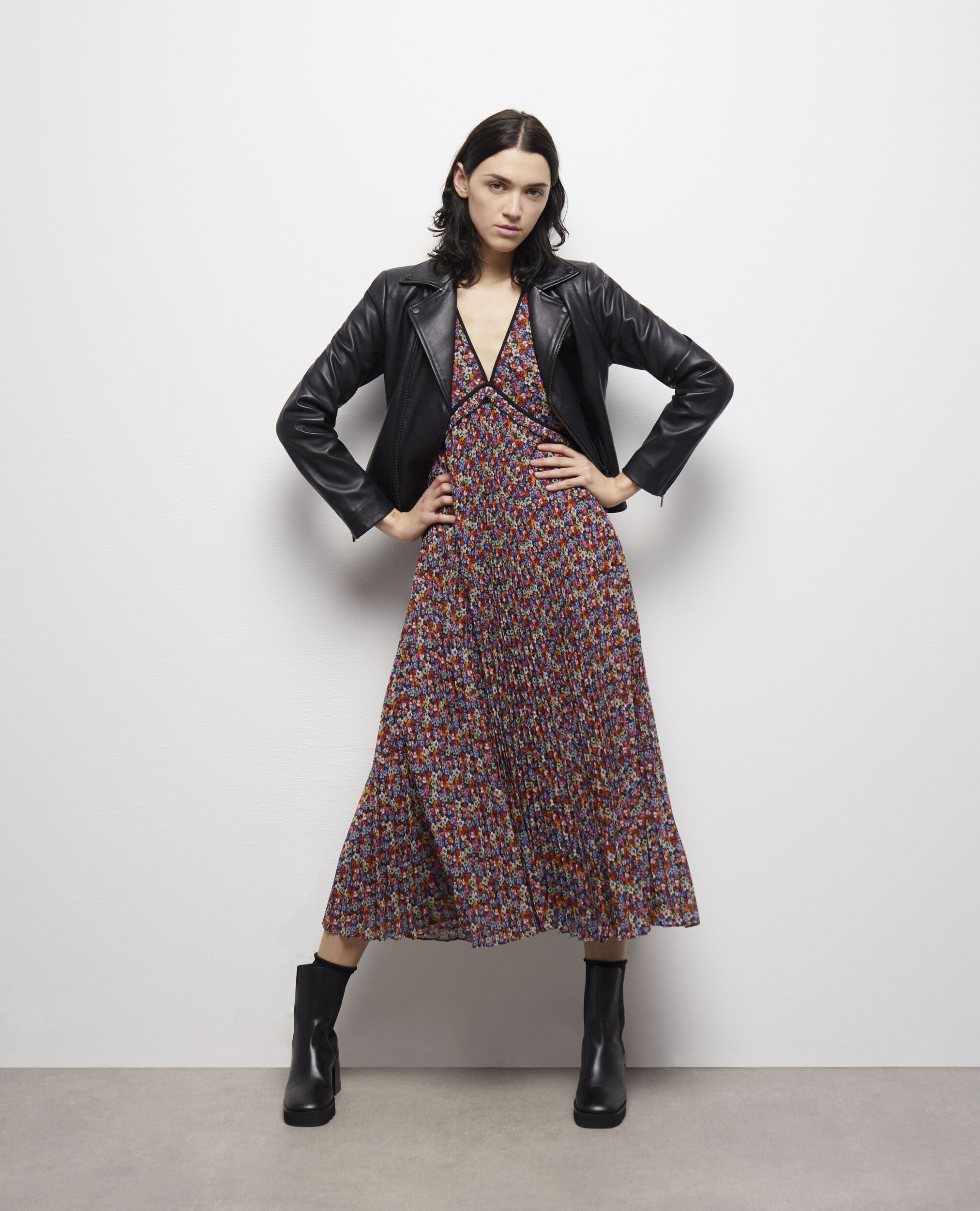 Robe longue multicolore plissée