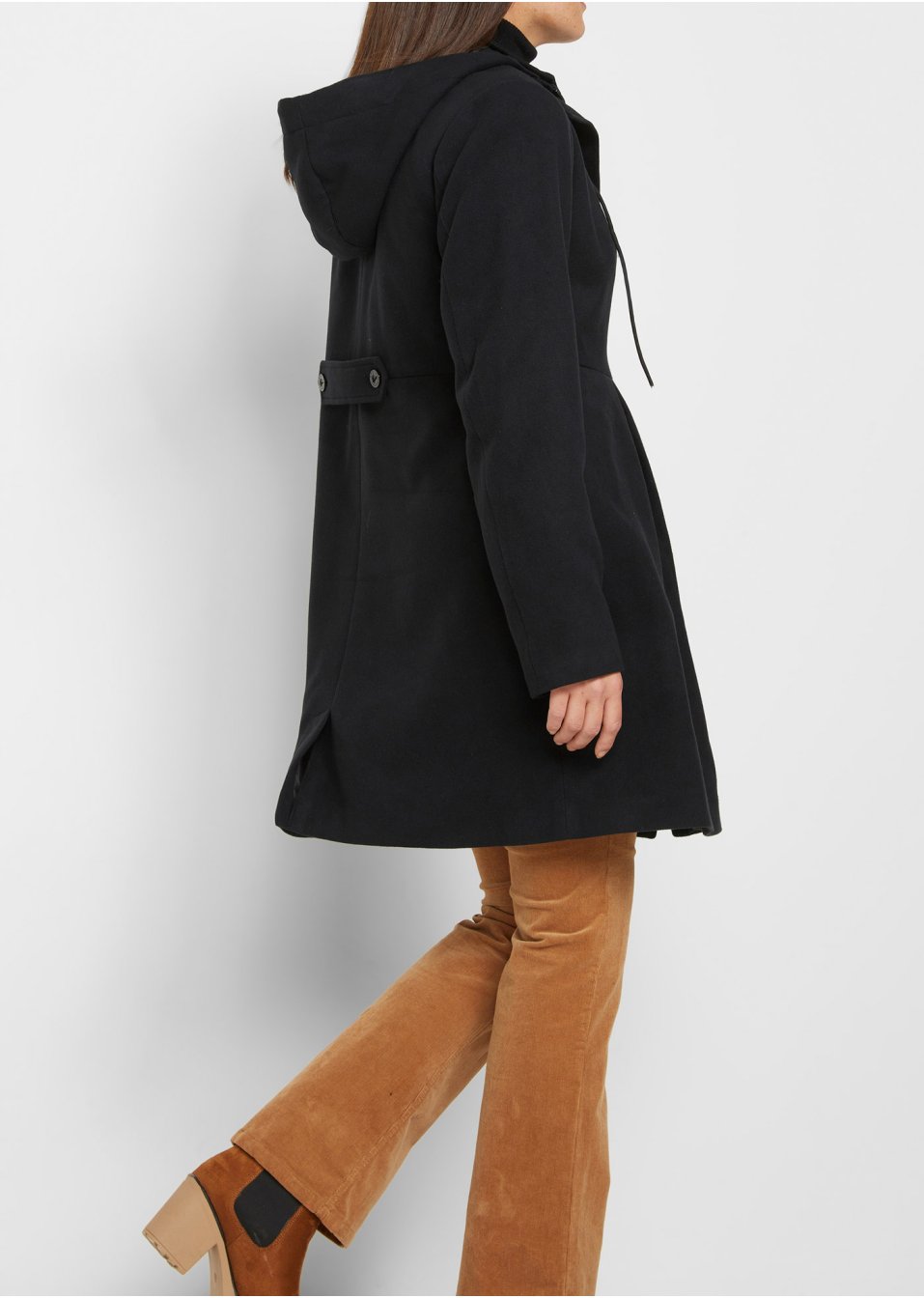 Manteau à capuche et pli, forme évasée
