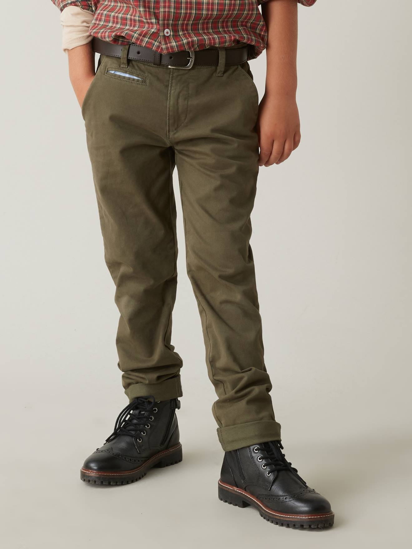 Calças estilo chino para meninos