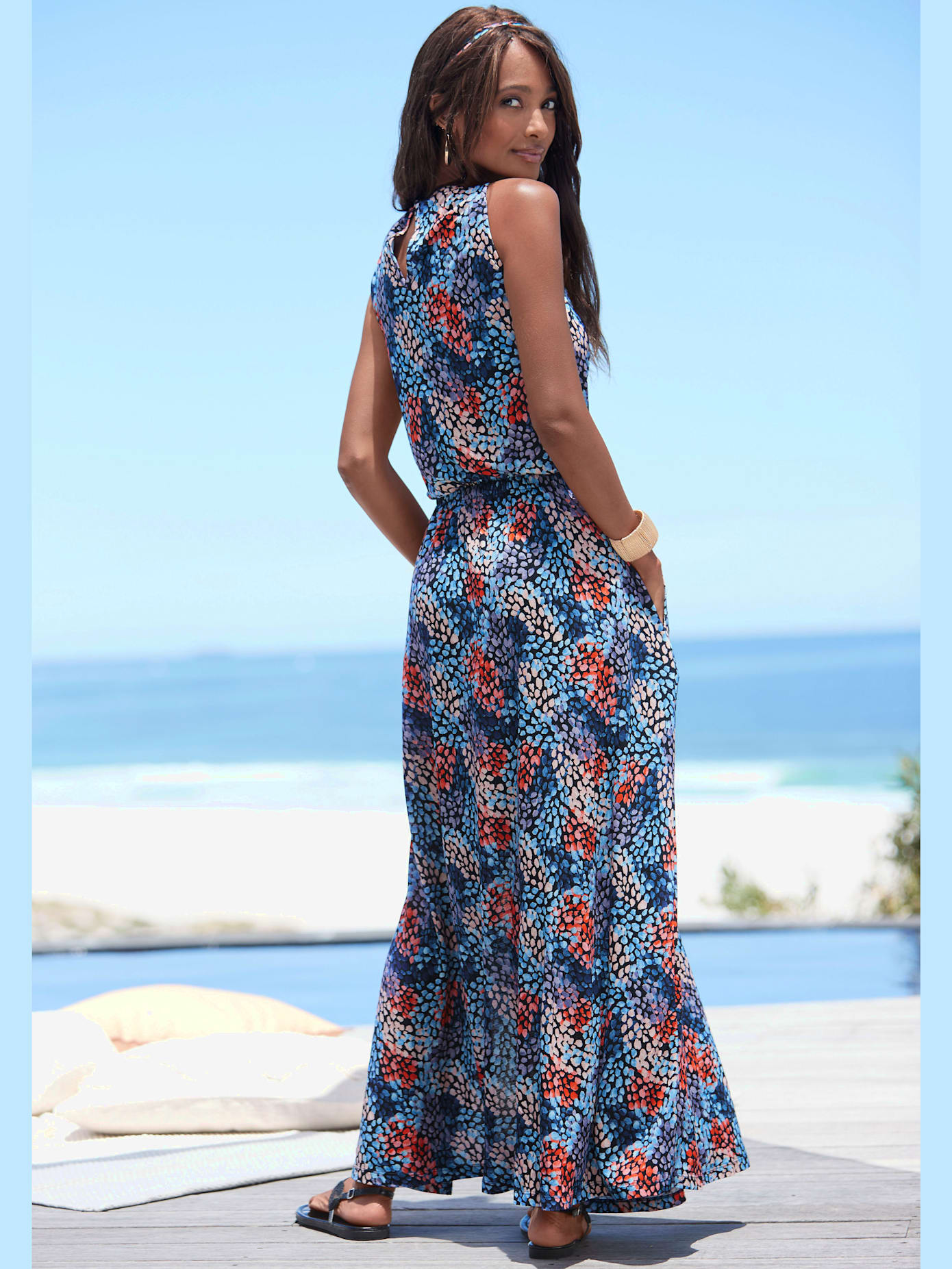 Robe longue encolure ronde