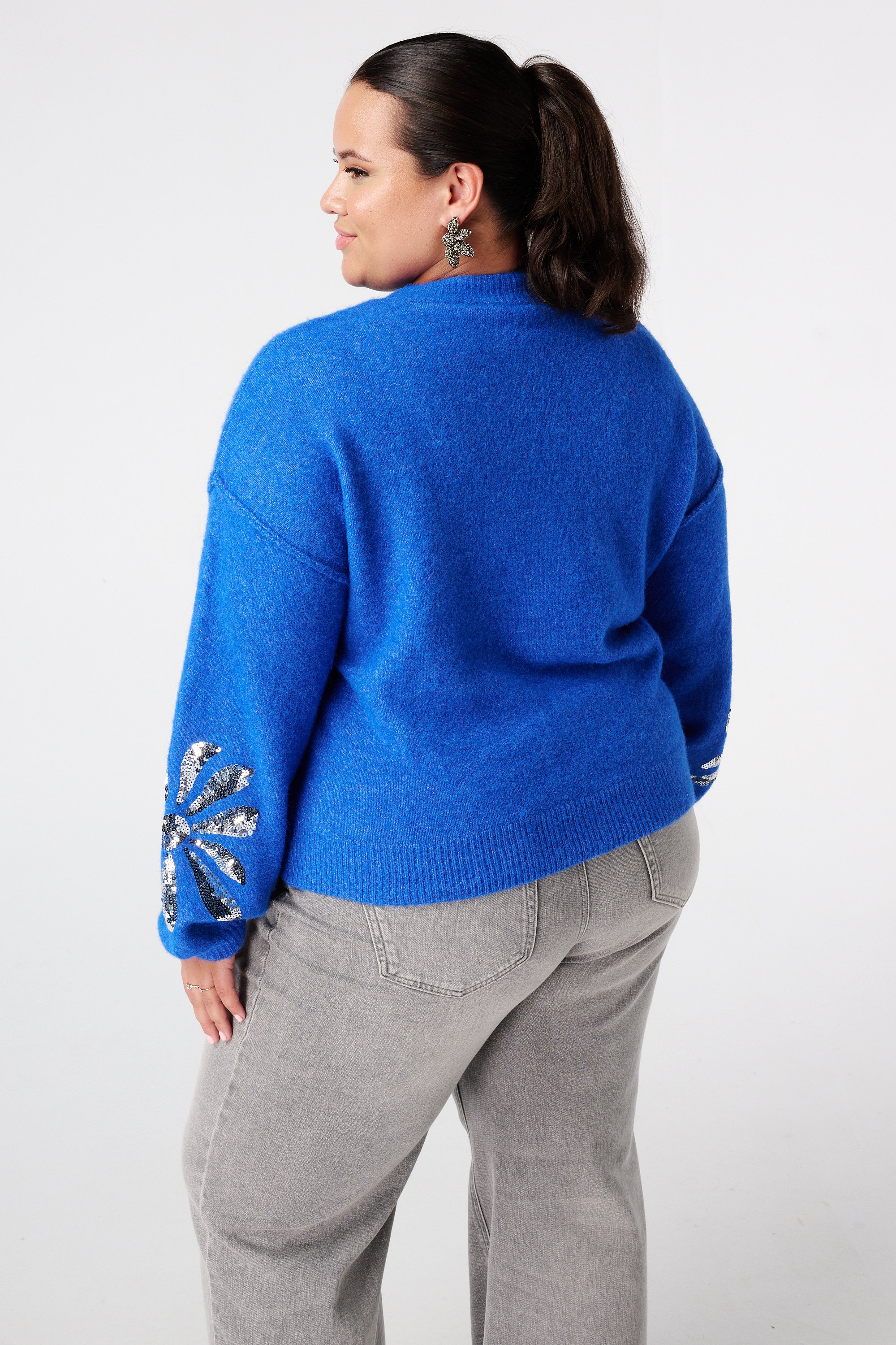 Gebreide trui met pailletten op de mouwen Kobalt blauw